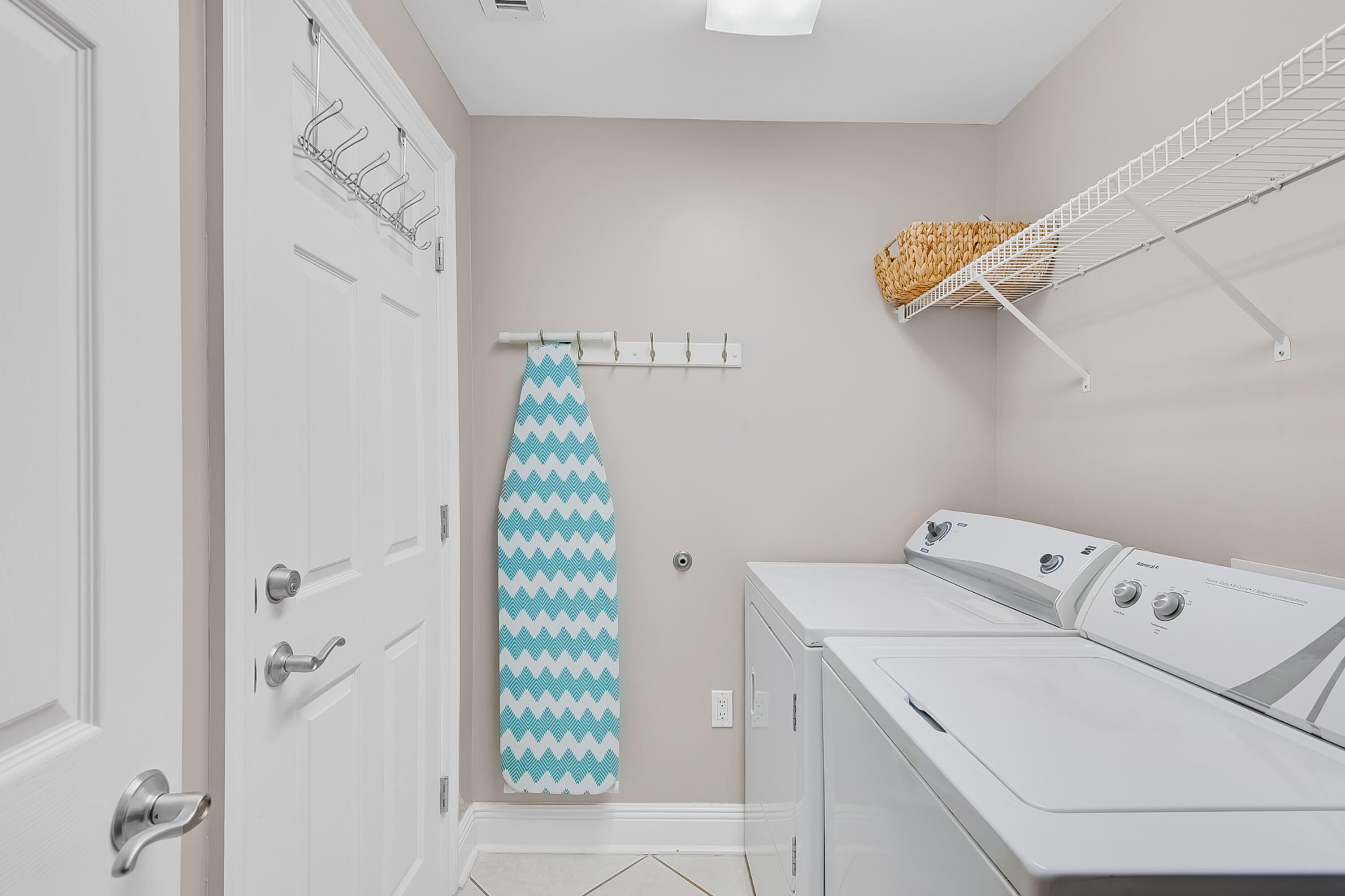 SUMMER PLACE - Residential