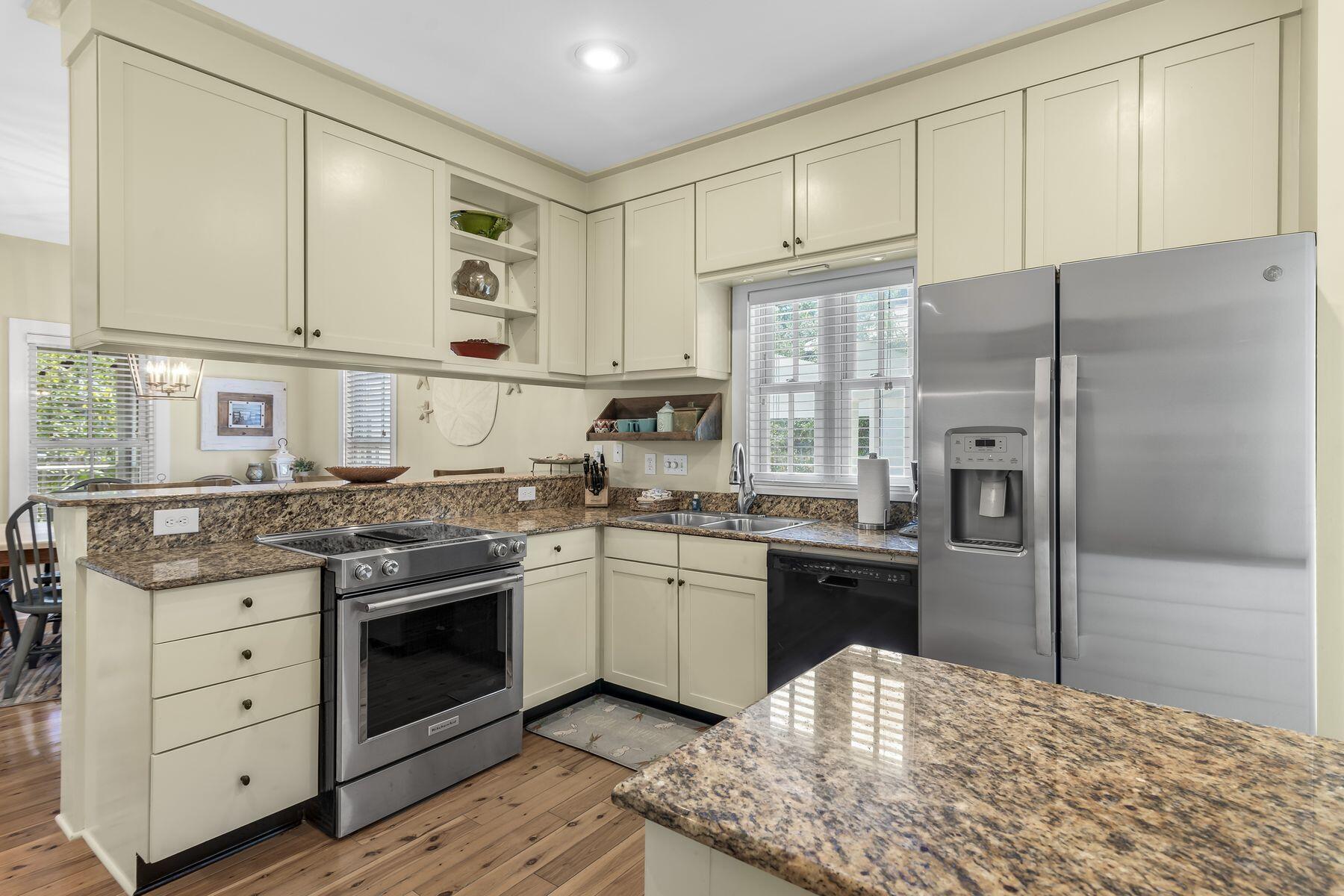MAGNOLIA COTTAGES - Residential
