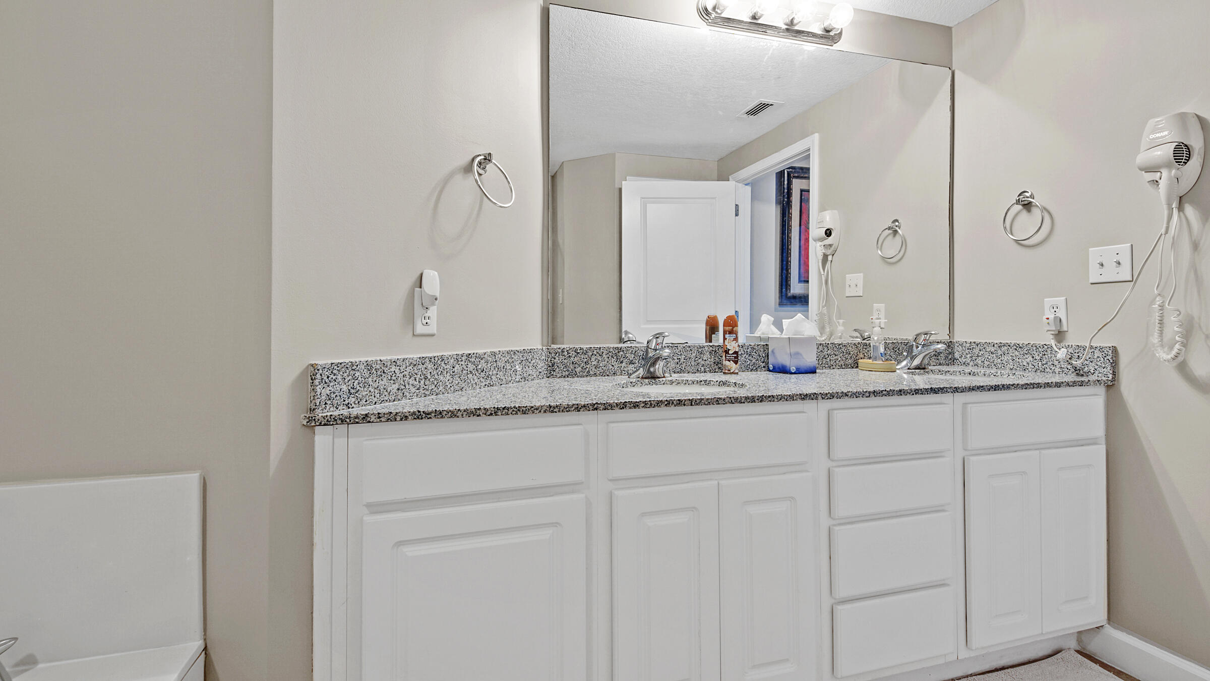 GRANDVIEW EAST - Residential