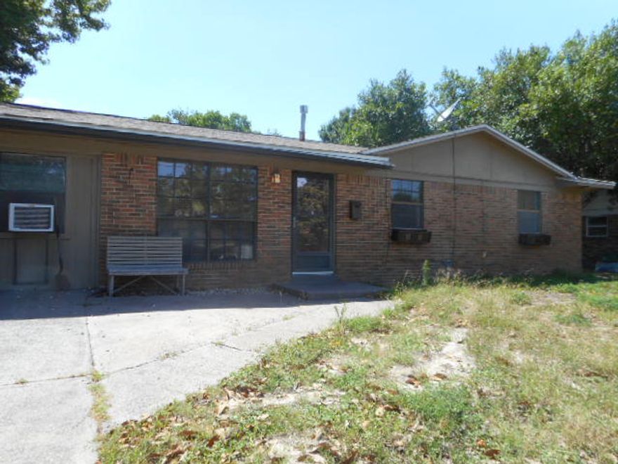 This property is to be placed in an upcoming event. All bids should be submitted at www.homesearch.com (void where prohibited). Submit any offers received pre-event (or post-event) to sales@homesearch.com. All pre-event or post-event offers will be reviewed and responded to within 3 business days. All properties are subject to a 5% buyer's premium pursuant to the Event Agreement and Terms & Conditions (minimums will apply). Please contact listing agent for details and commission paid on this property