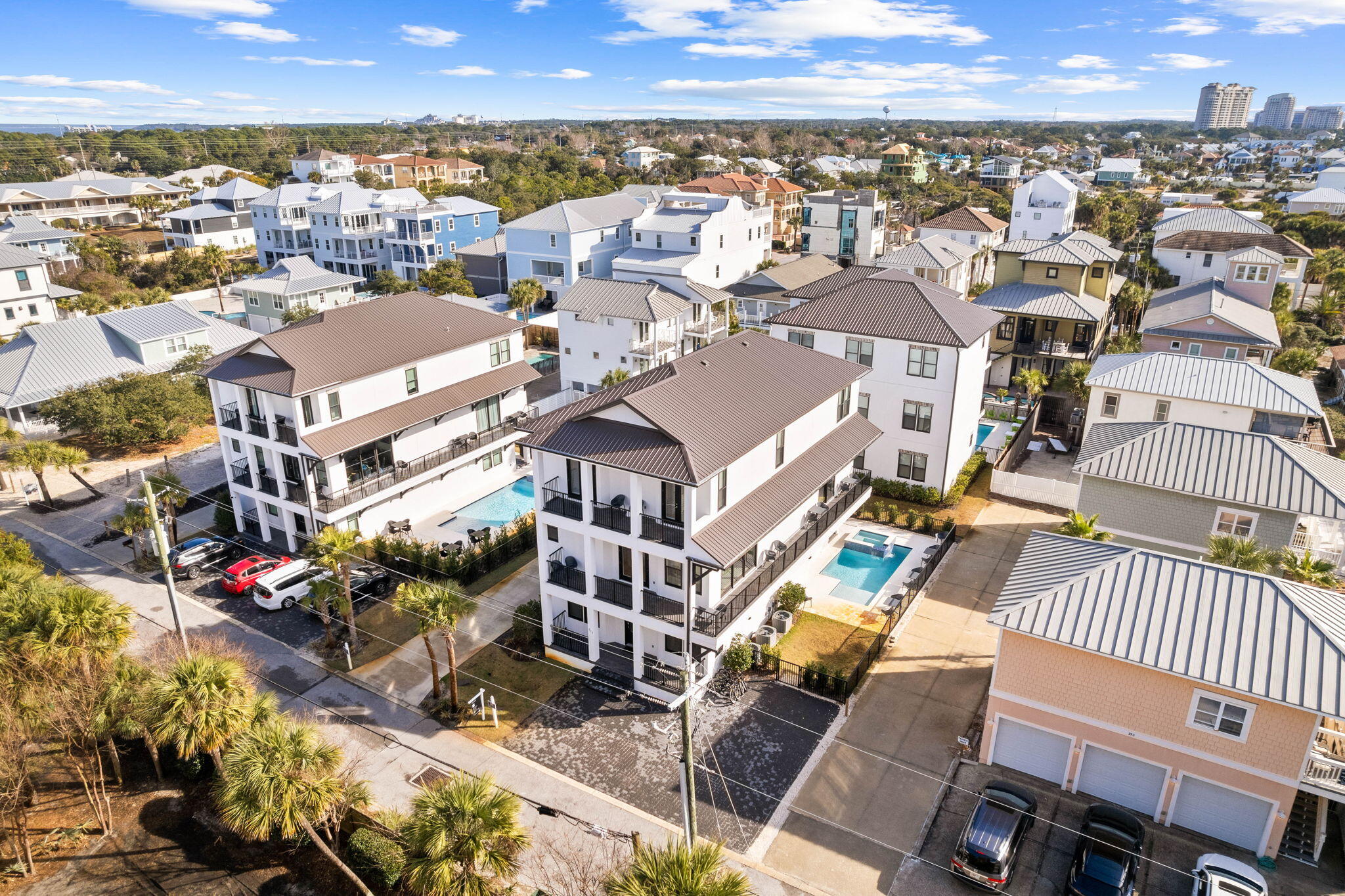 SNOW DRIFT BEACH - Residential