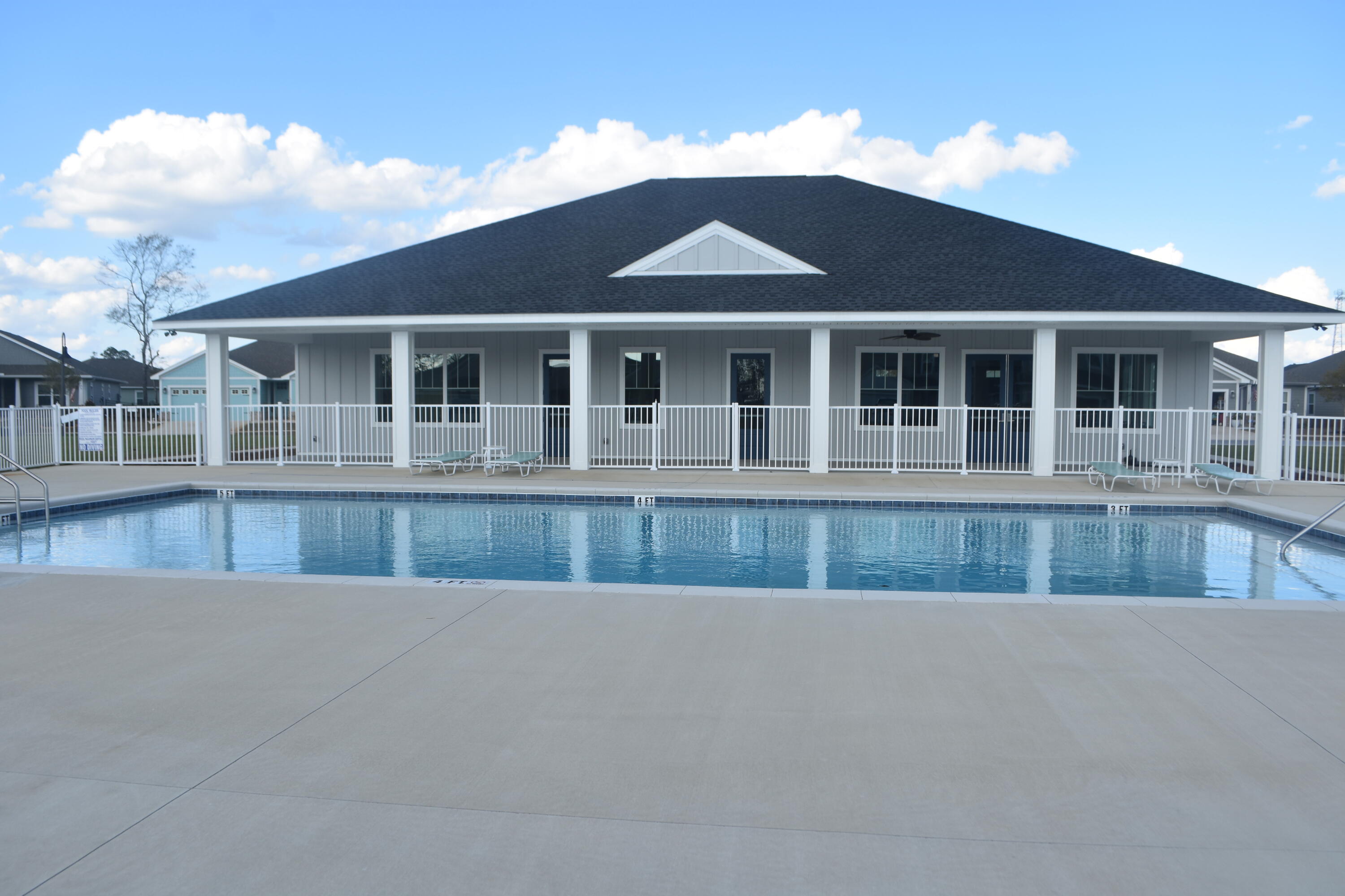 RIVERWALK PH I - Residential Lease