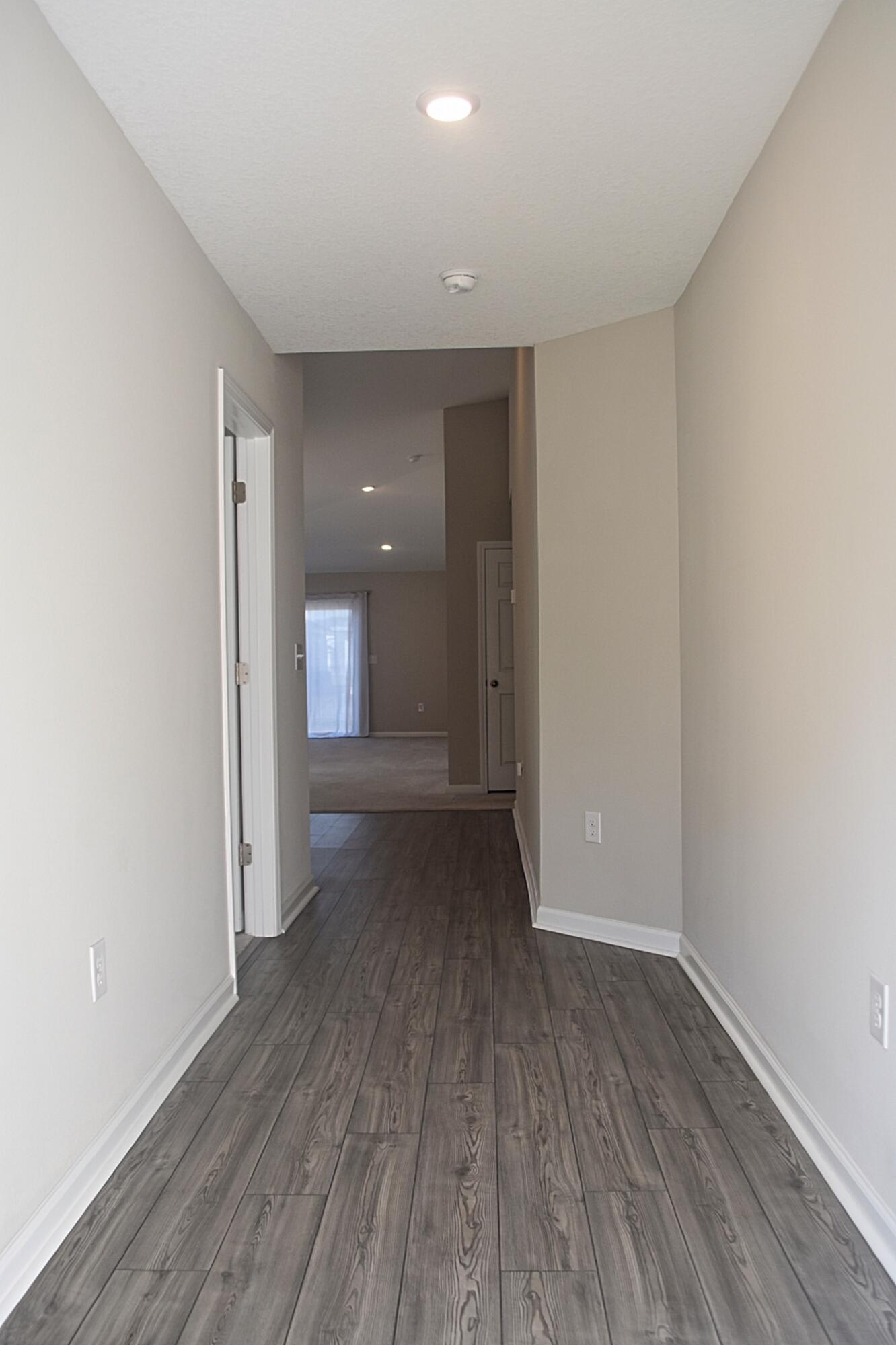 RIVERWALK PH I - Residential Lease