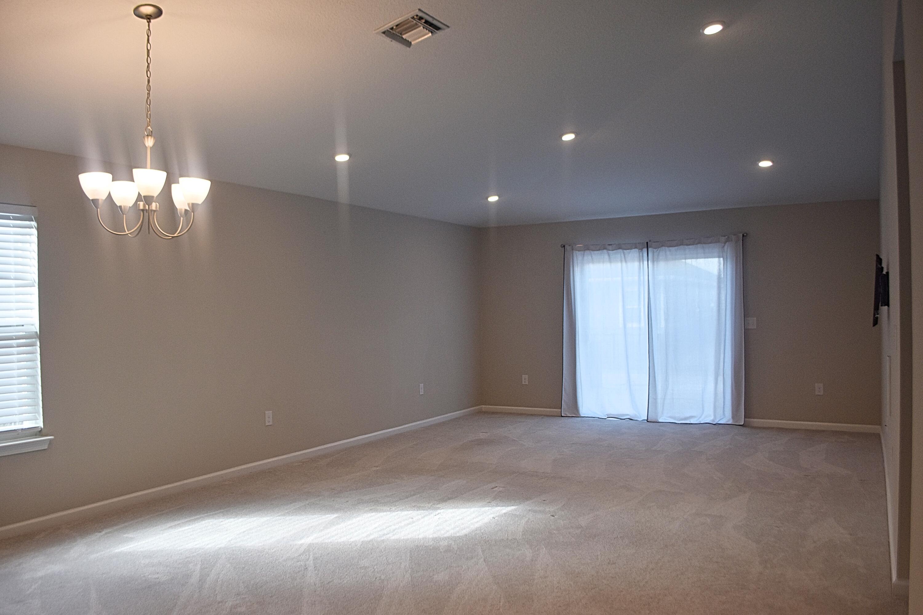 RIVERWALK PH I - Residential Lease