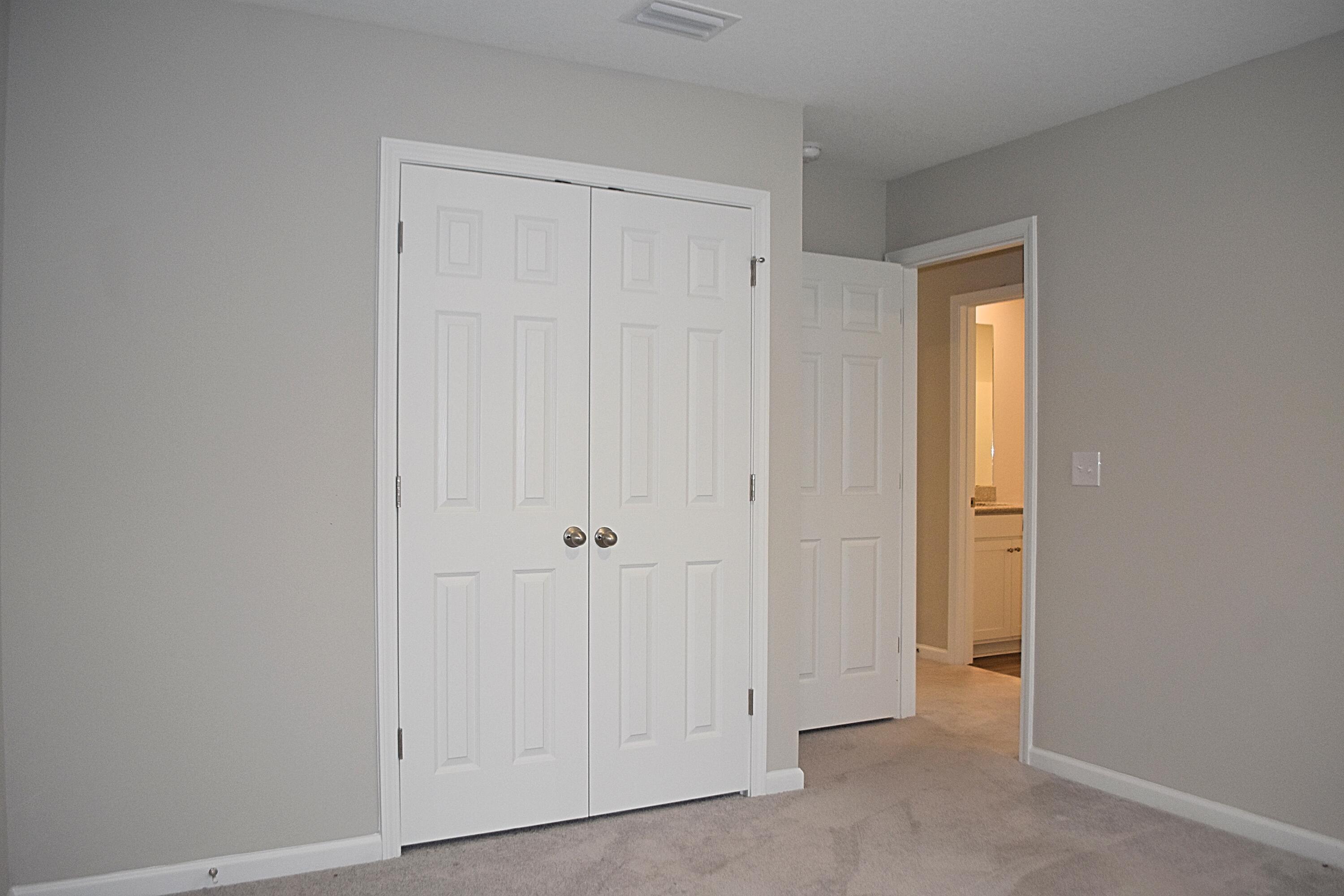 RIVERWALK PH I - Residential Lease