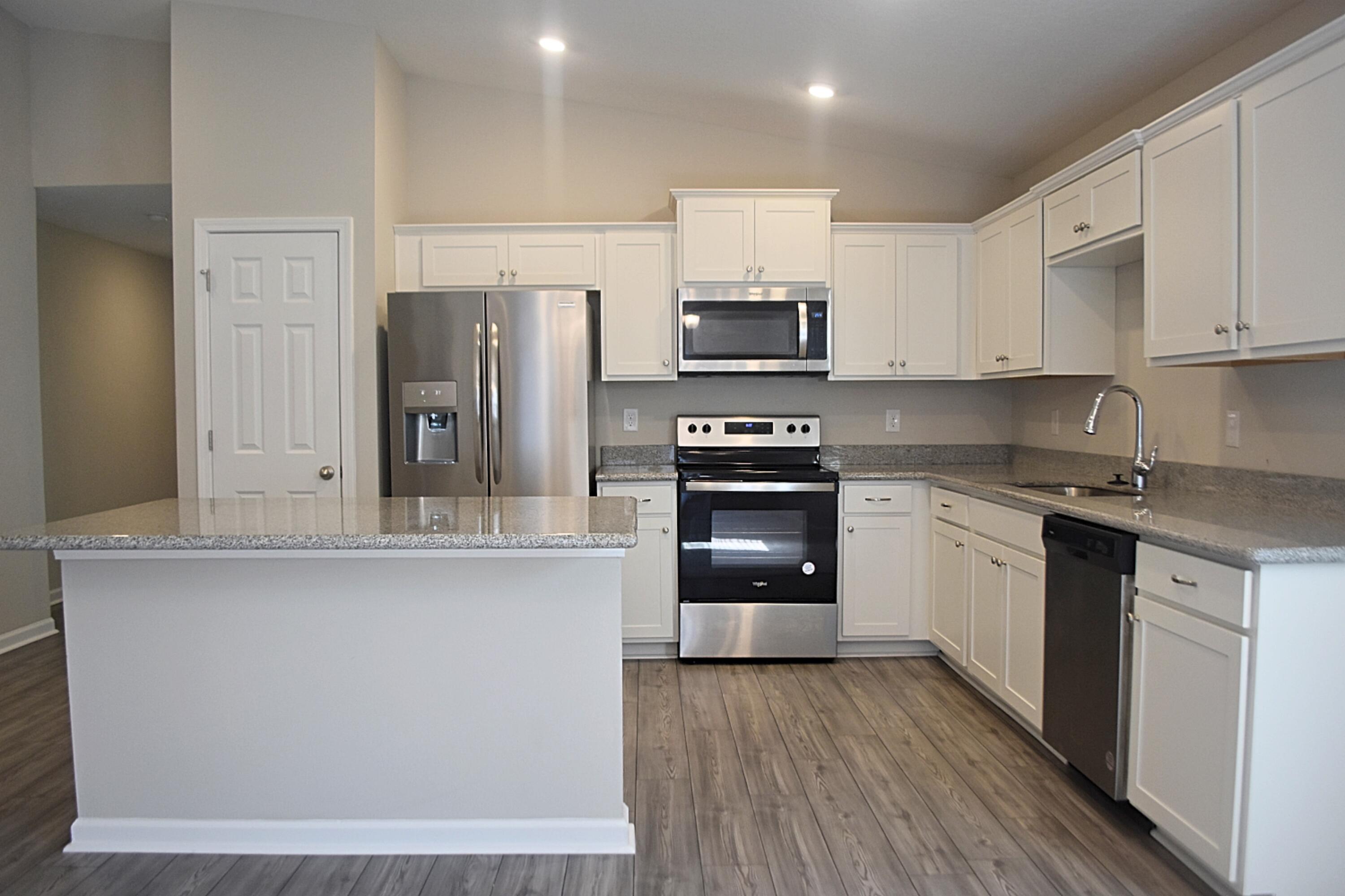 RIVERWALK PH I - Residential Lease
