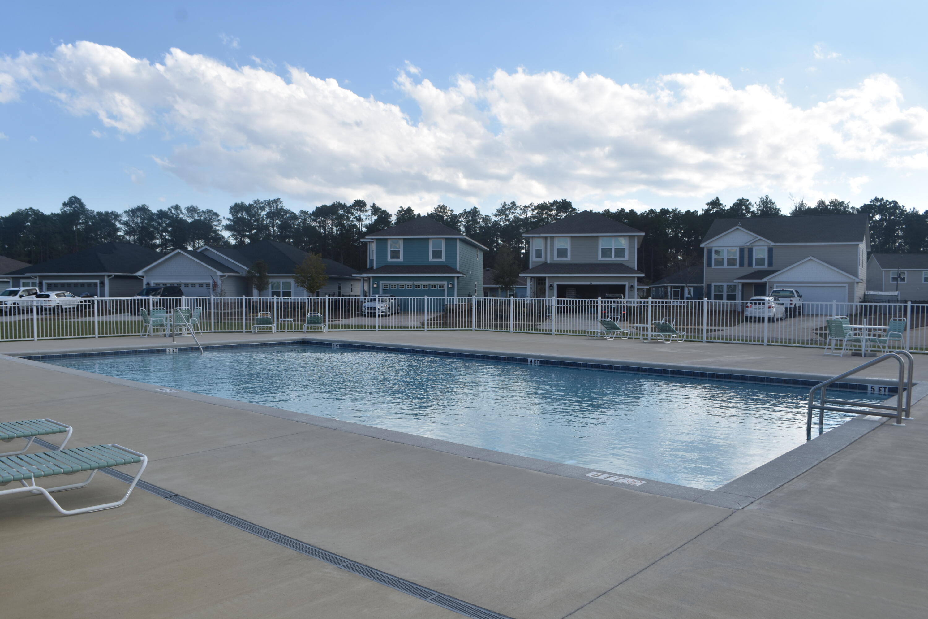 RIVERWALK PH I - Residential Lease