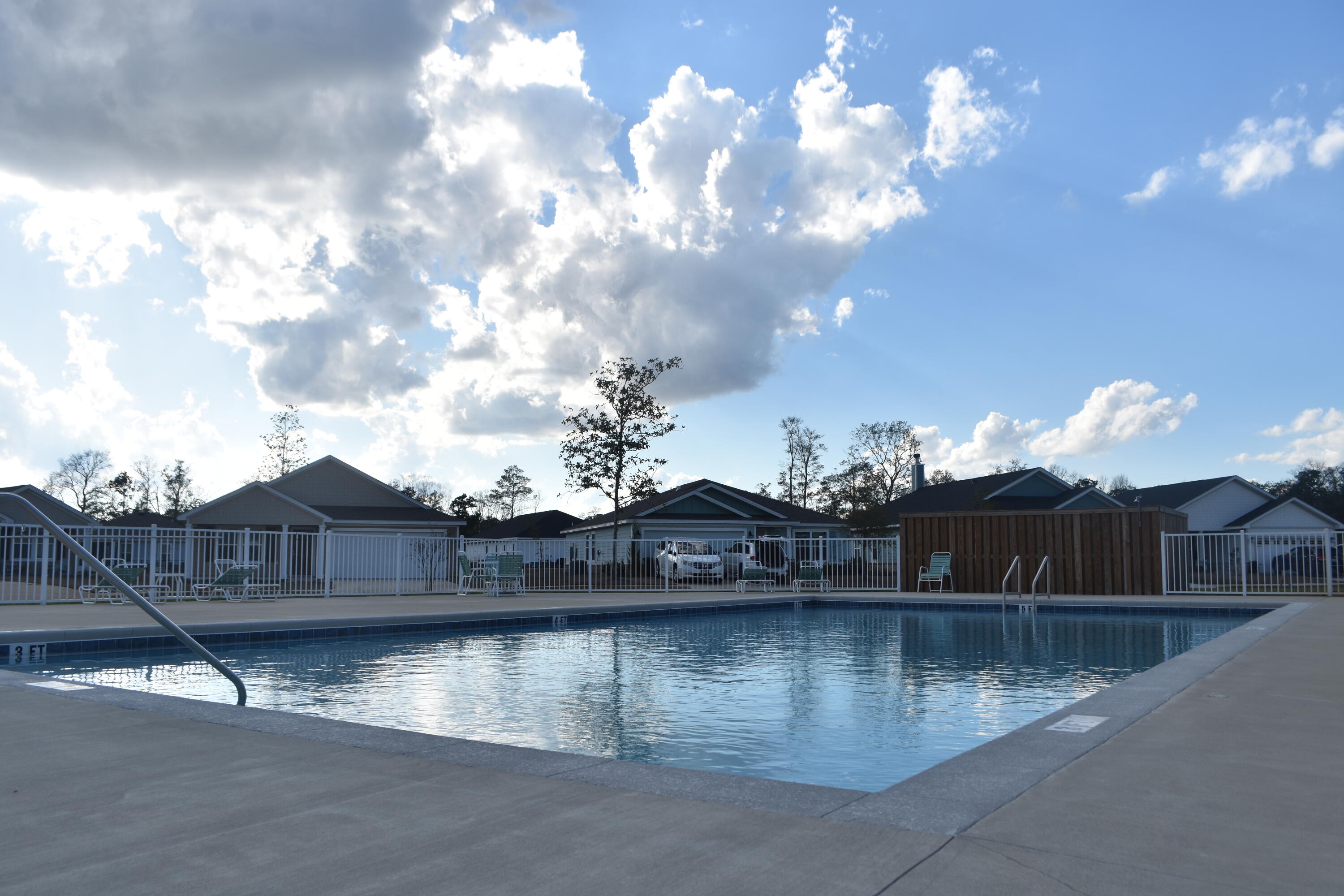 RIVERWALK PH I - Residential Lease