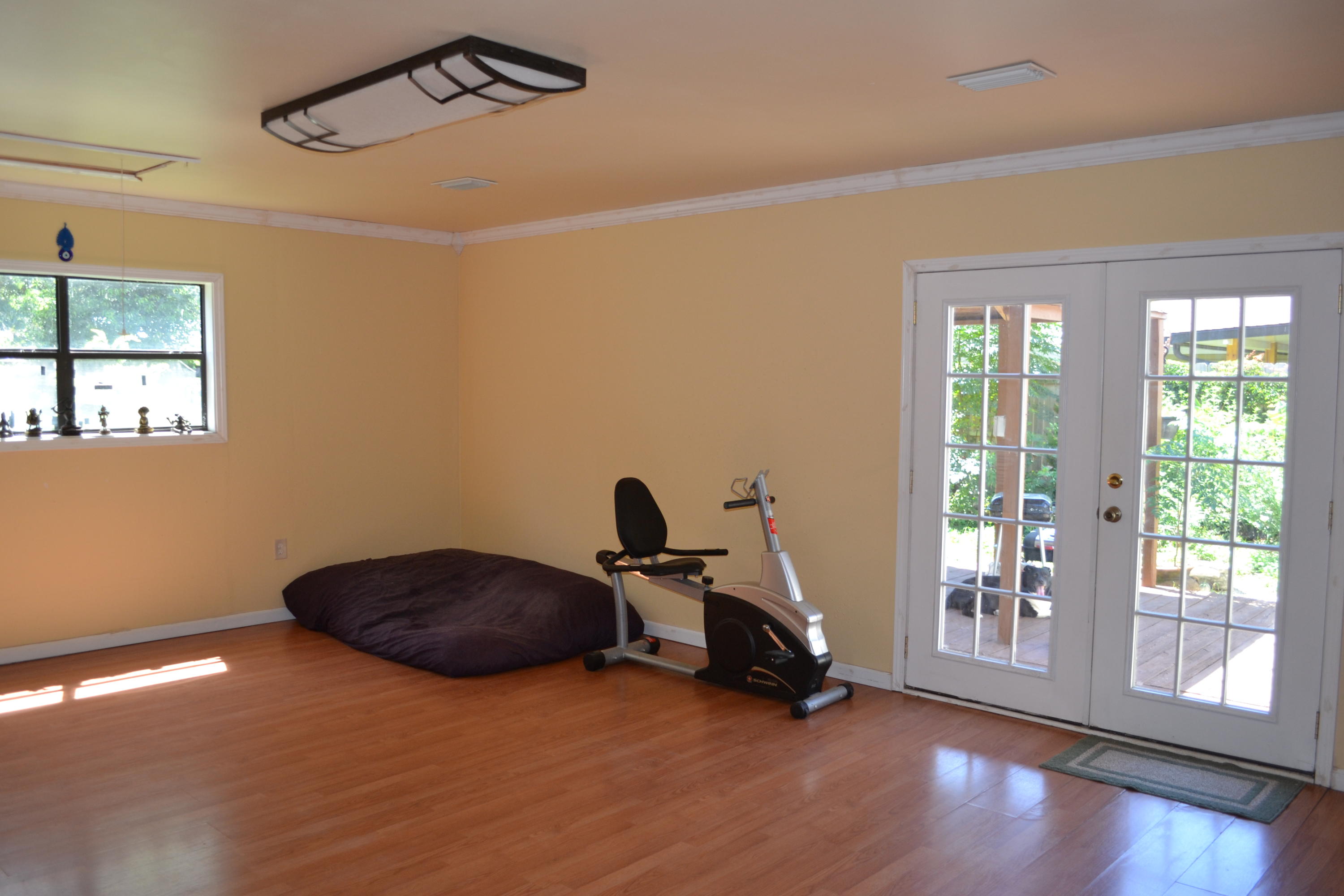 2ND ADD BEL AIR LOT 23 BLK G - Residential