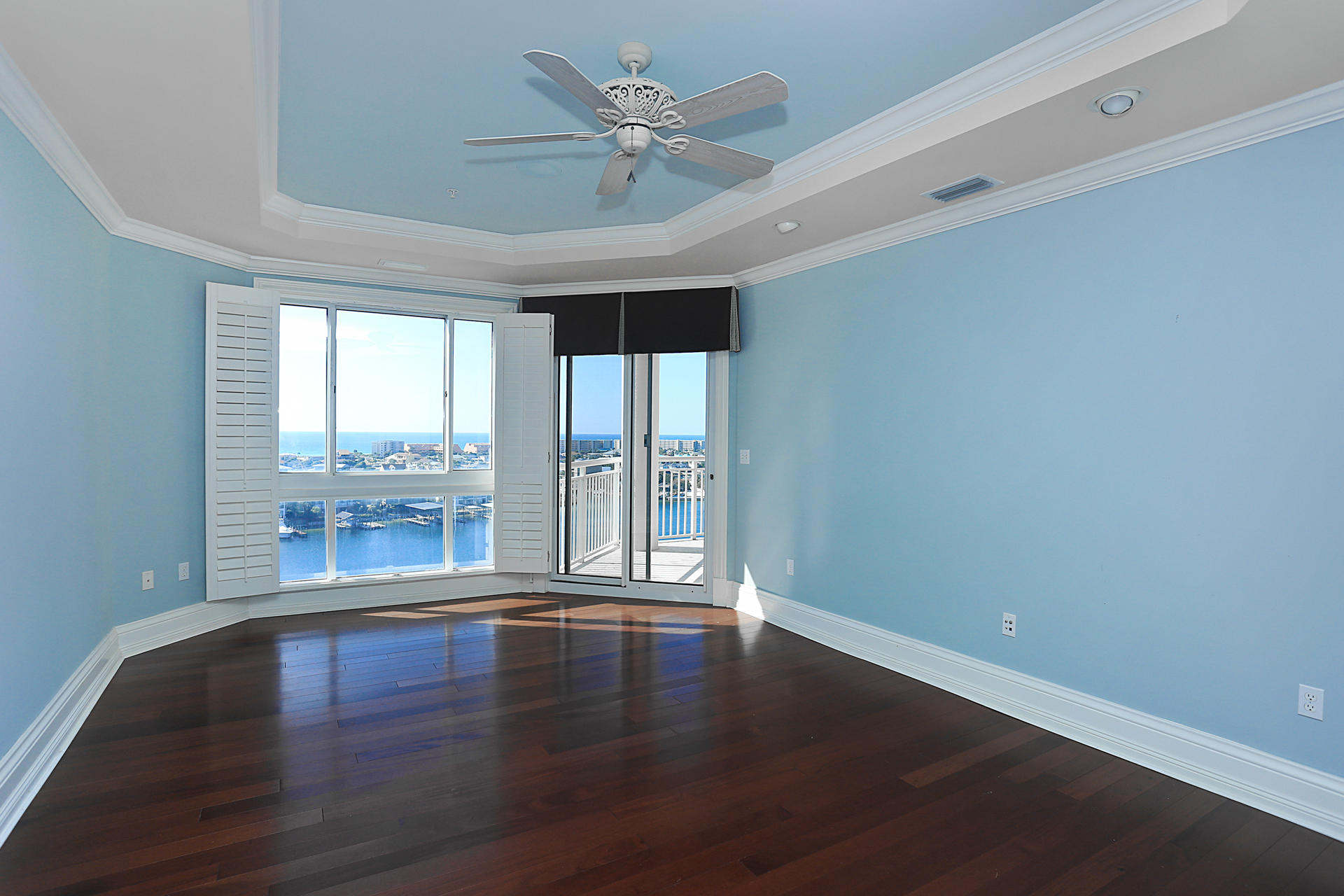 GRAND HARBOR - Residential