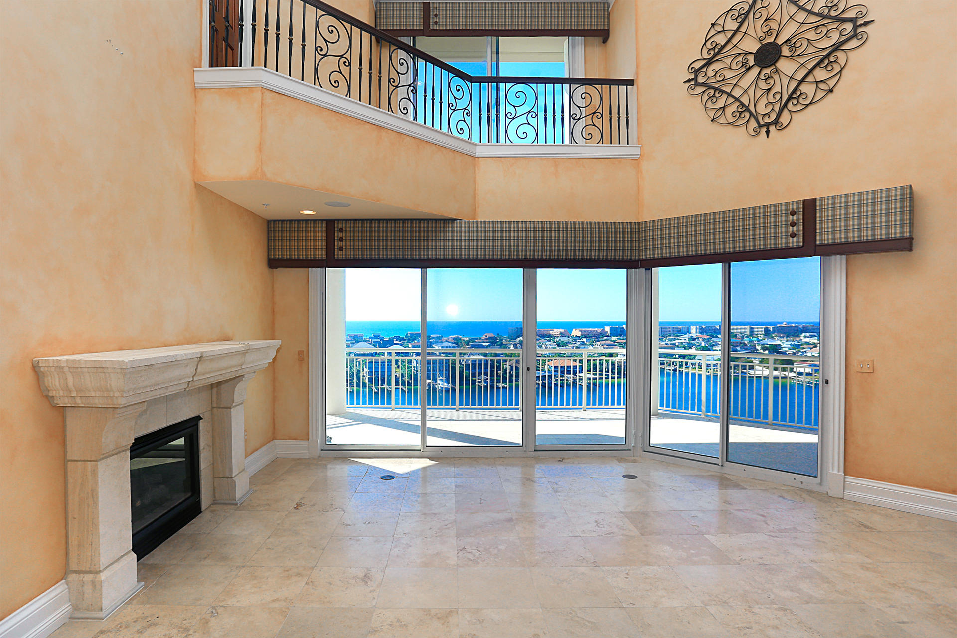 GRAND HARBOR - Residential