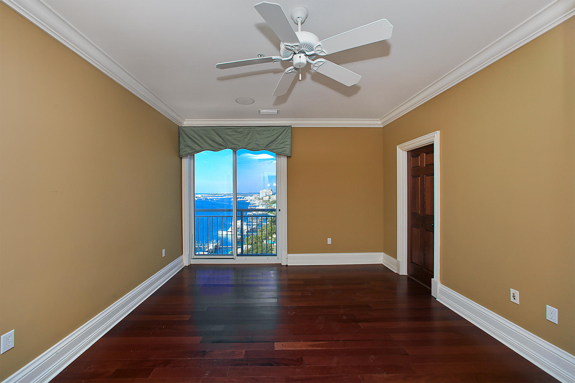 GRAND HARBOR - Residential