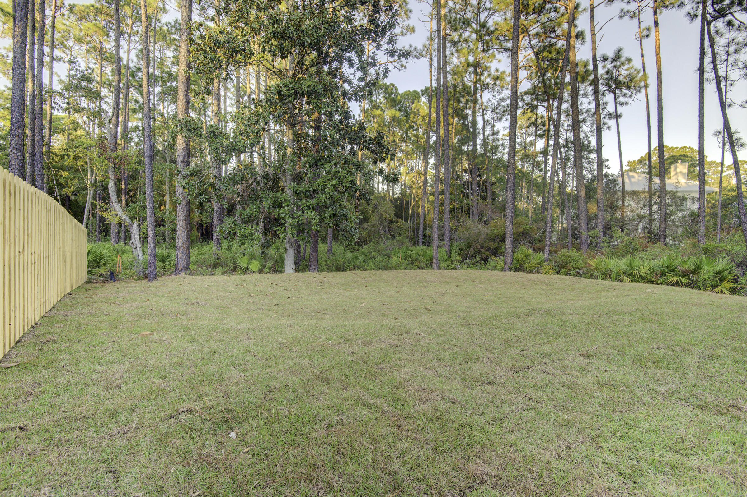 MAGNOLIA BEACH - Residential