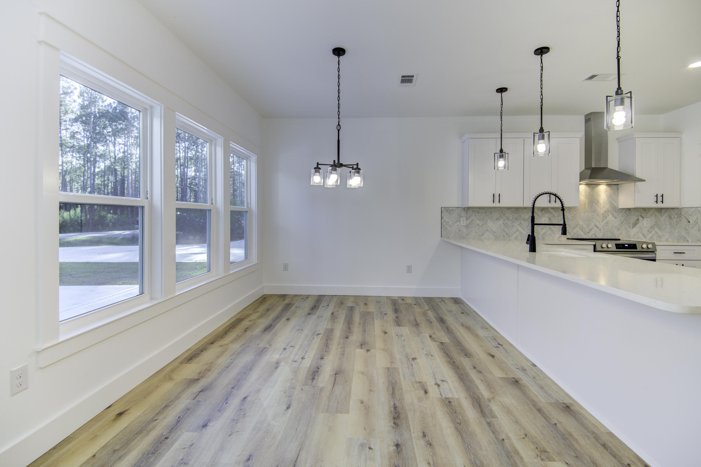 MAGNOLIA BEACH - Residential