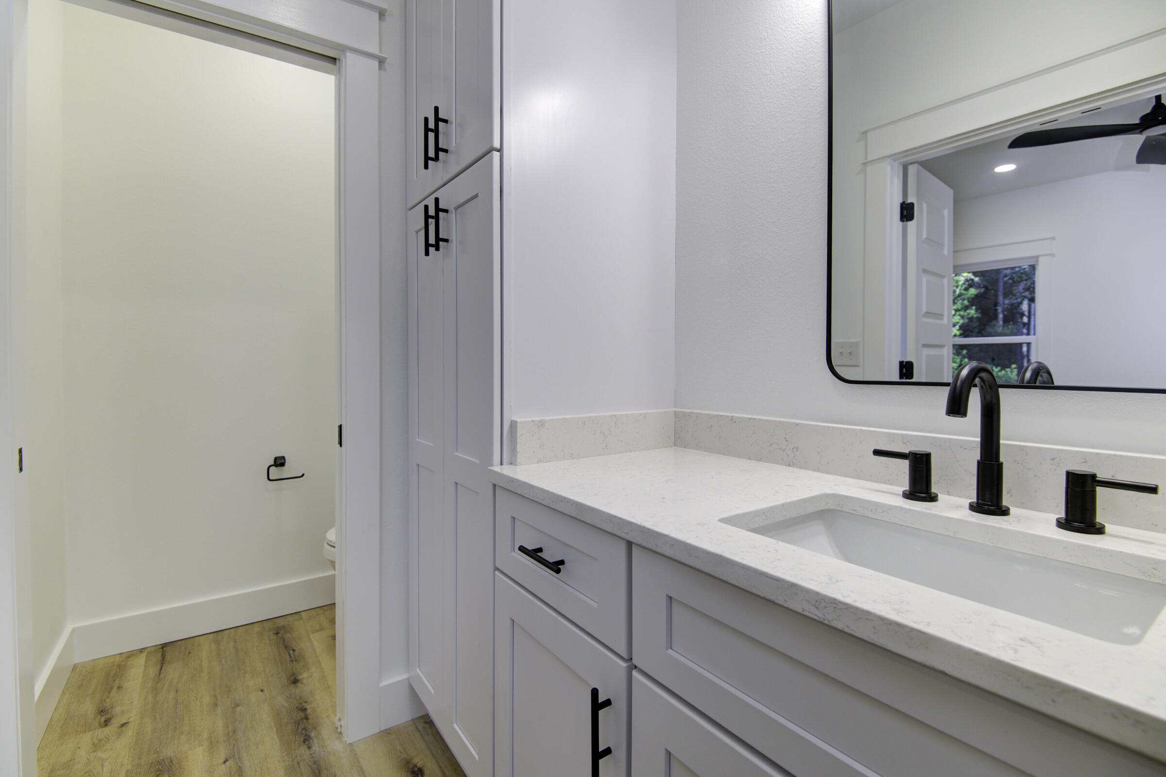 MAGNOLIA BEACH - Residential