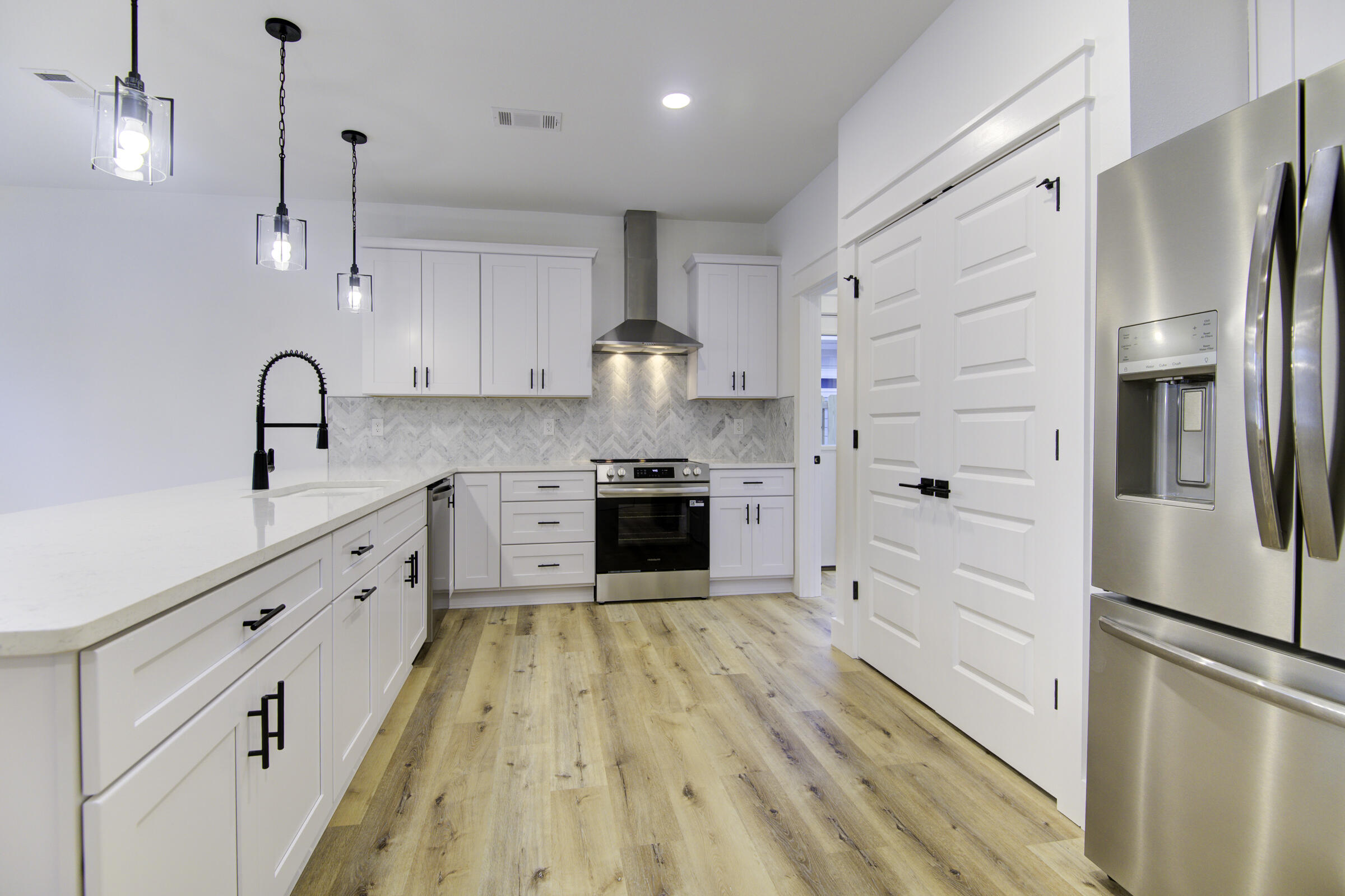 MAGNOLIA BEACH - Residential