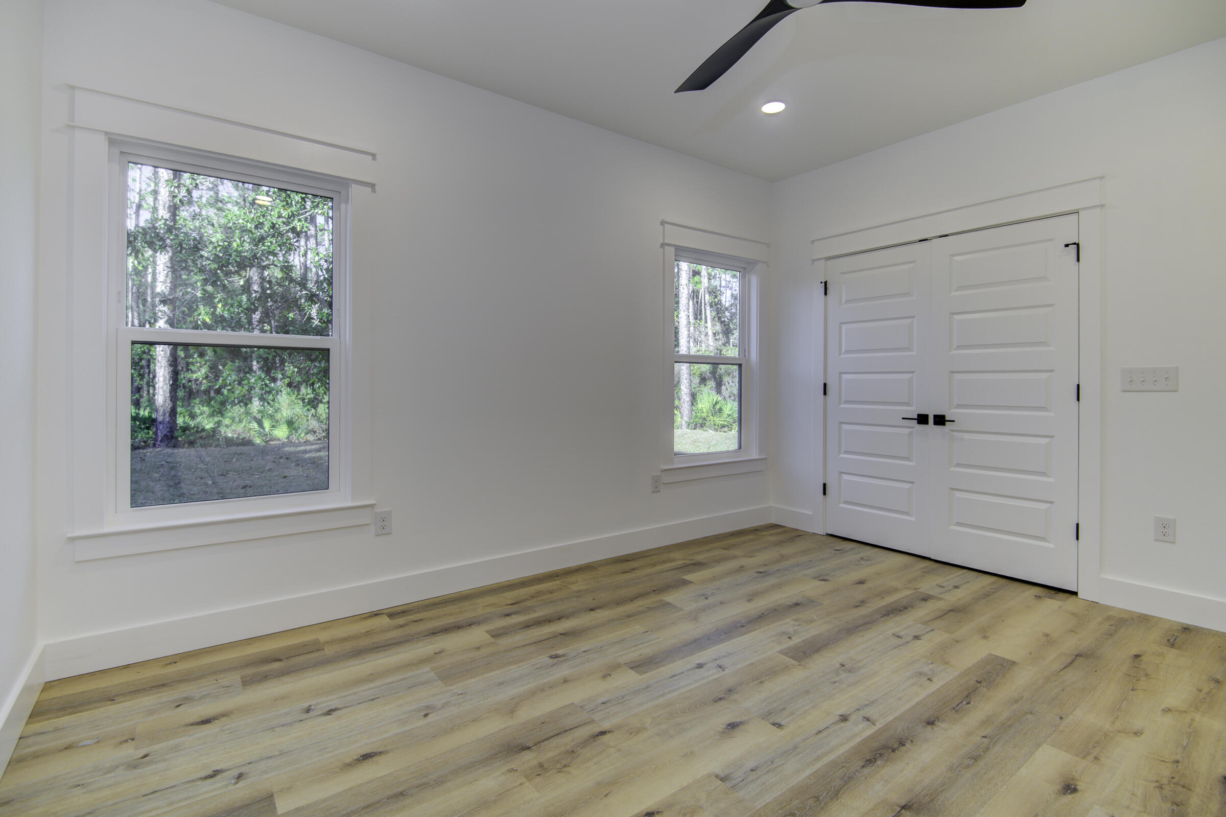 MAGNOLIA BEACH - Residential