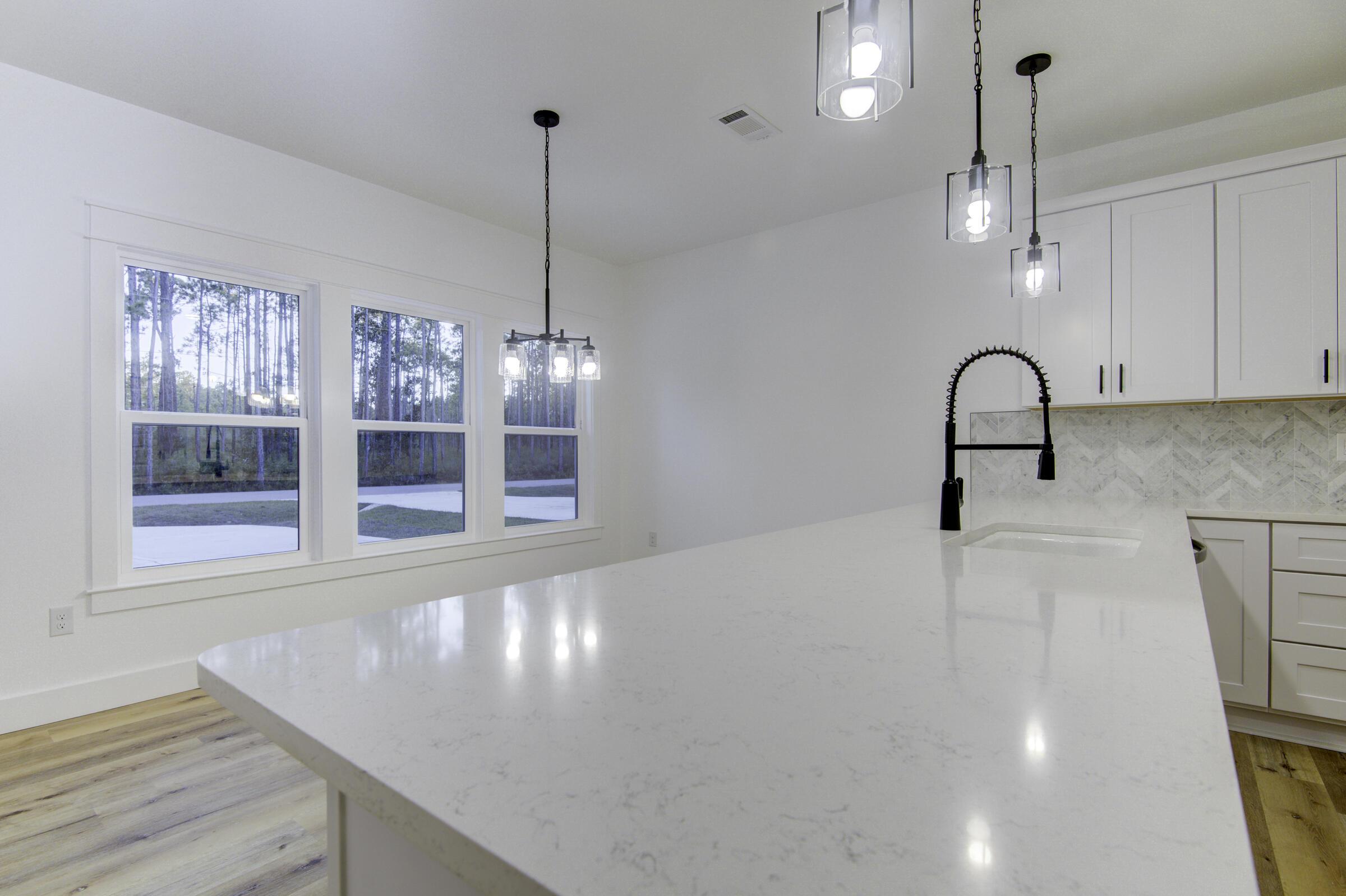 MAGNOLIA BEACH - Residential