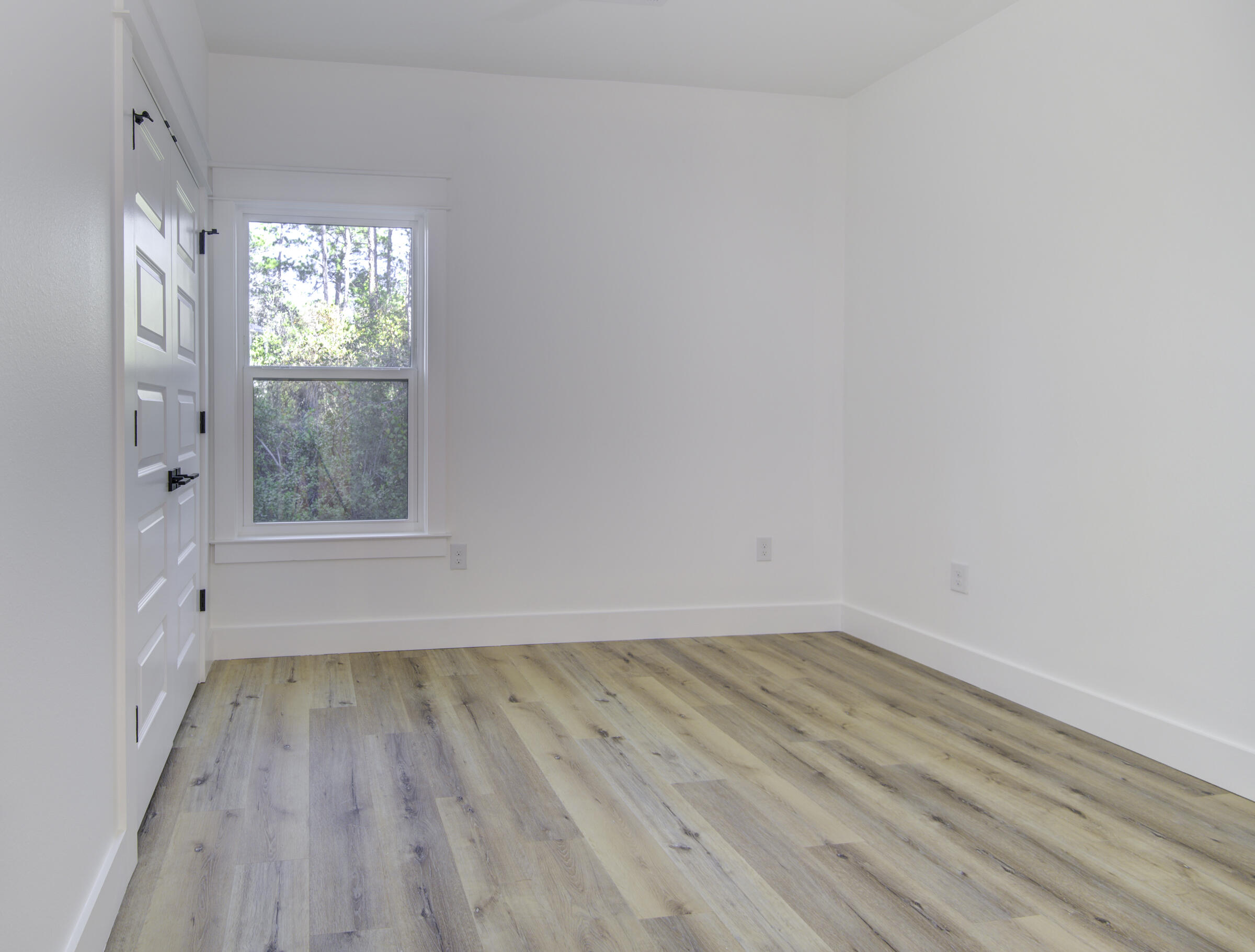 MAGNOLIA BEACH - Residential