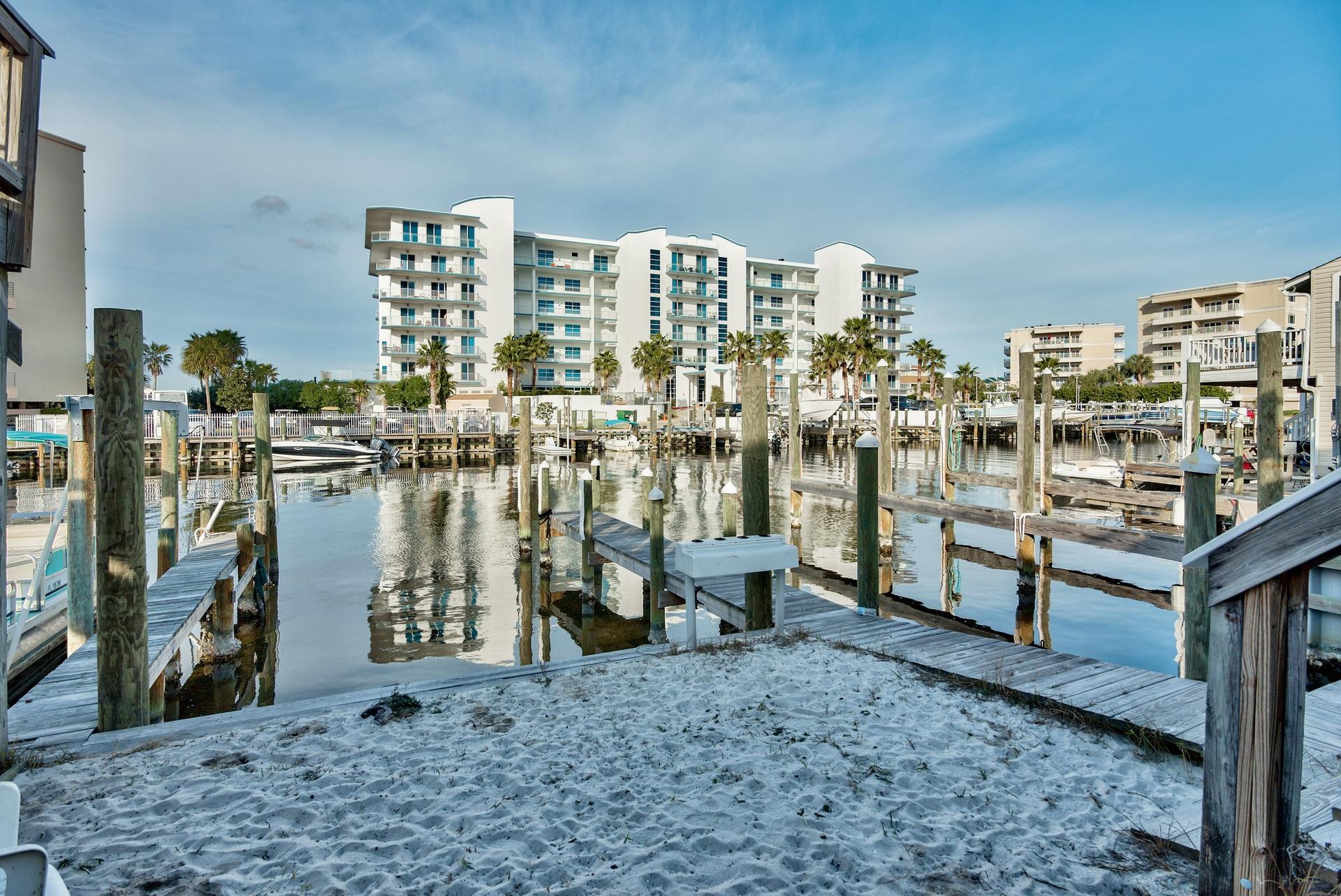 HOLIDAY ISLE - Residential