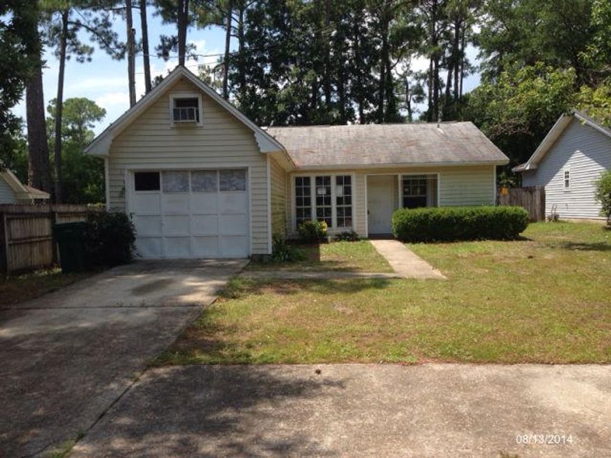 Lots of Potential in the heart of Niceville... 3 Bd / 2 Ba needs TLC but offers tons of possibilities for starter home or rental investment opportunity. Prior to seller receipt & approval of the full title package from foreclosure, title to the Property will be conveyed by a quit claim deed.