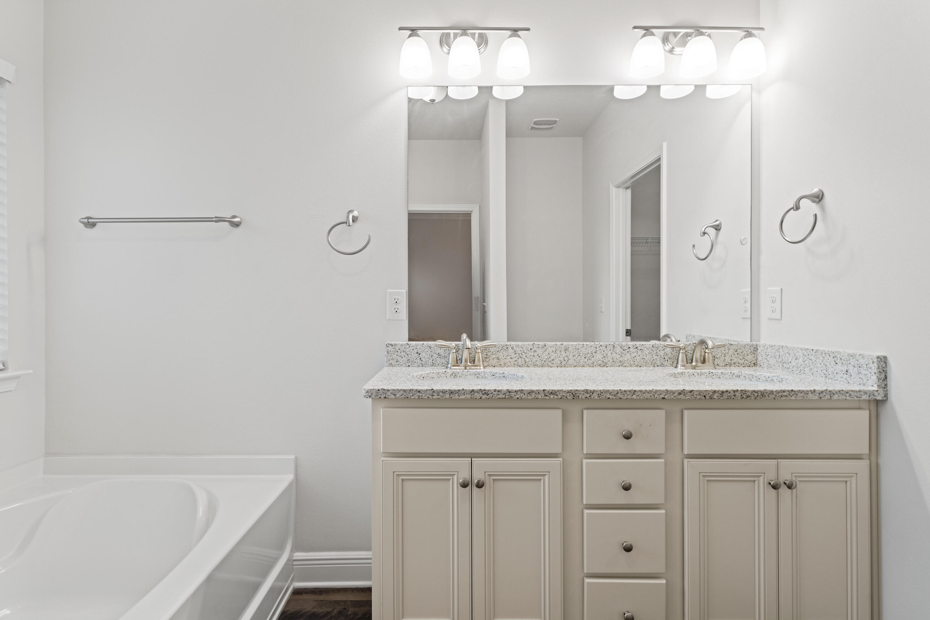 HAMMOCK BAY - CENTRAL PARK - Residential