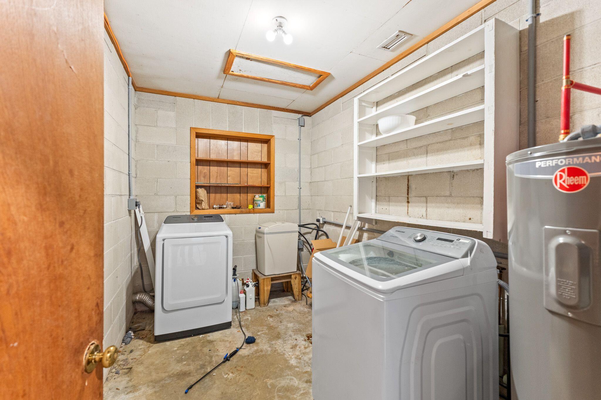 ISLAND VIEW ESTATES - Residential