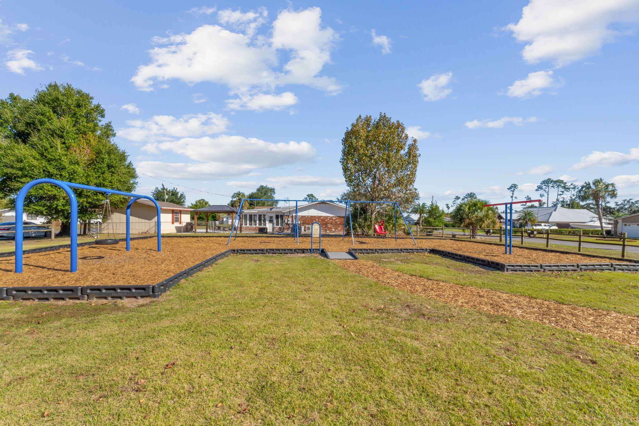 ISLAND VIEW ESTATES - Residential