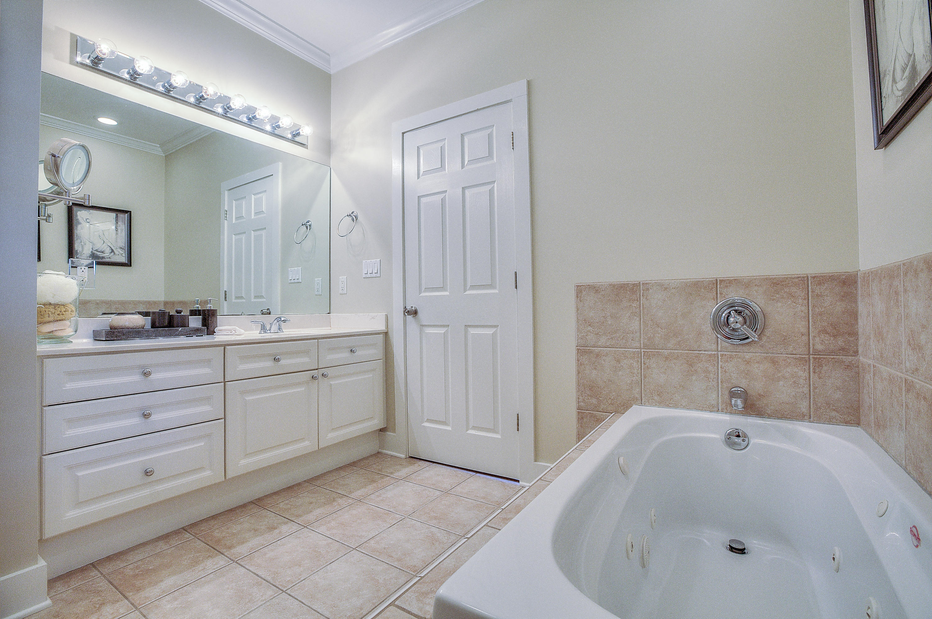 THE SHALLOWS - Residential Lease