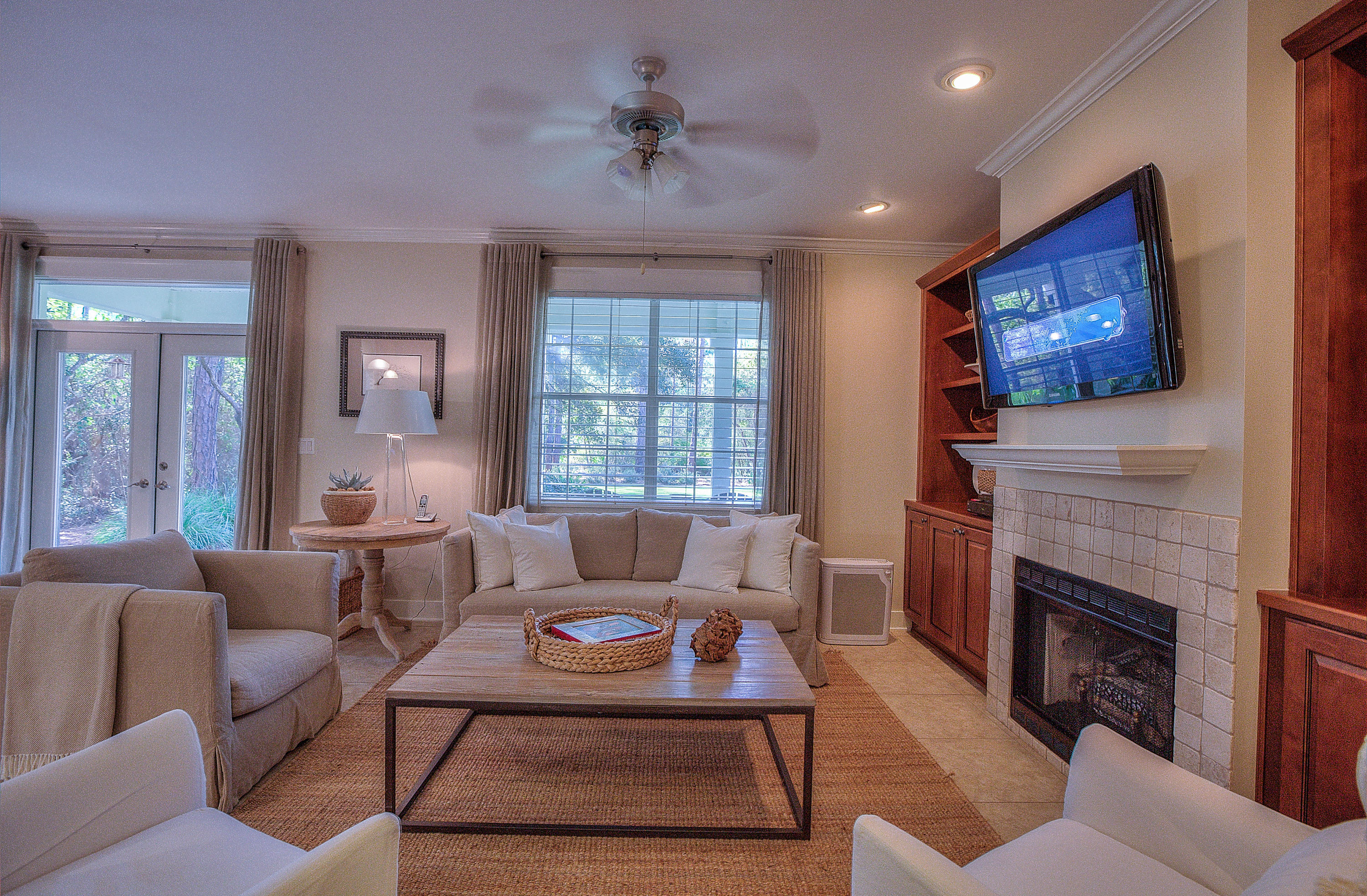 THE SHALLOWS - Residential Lease