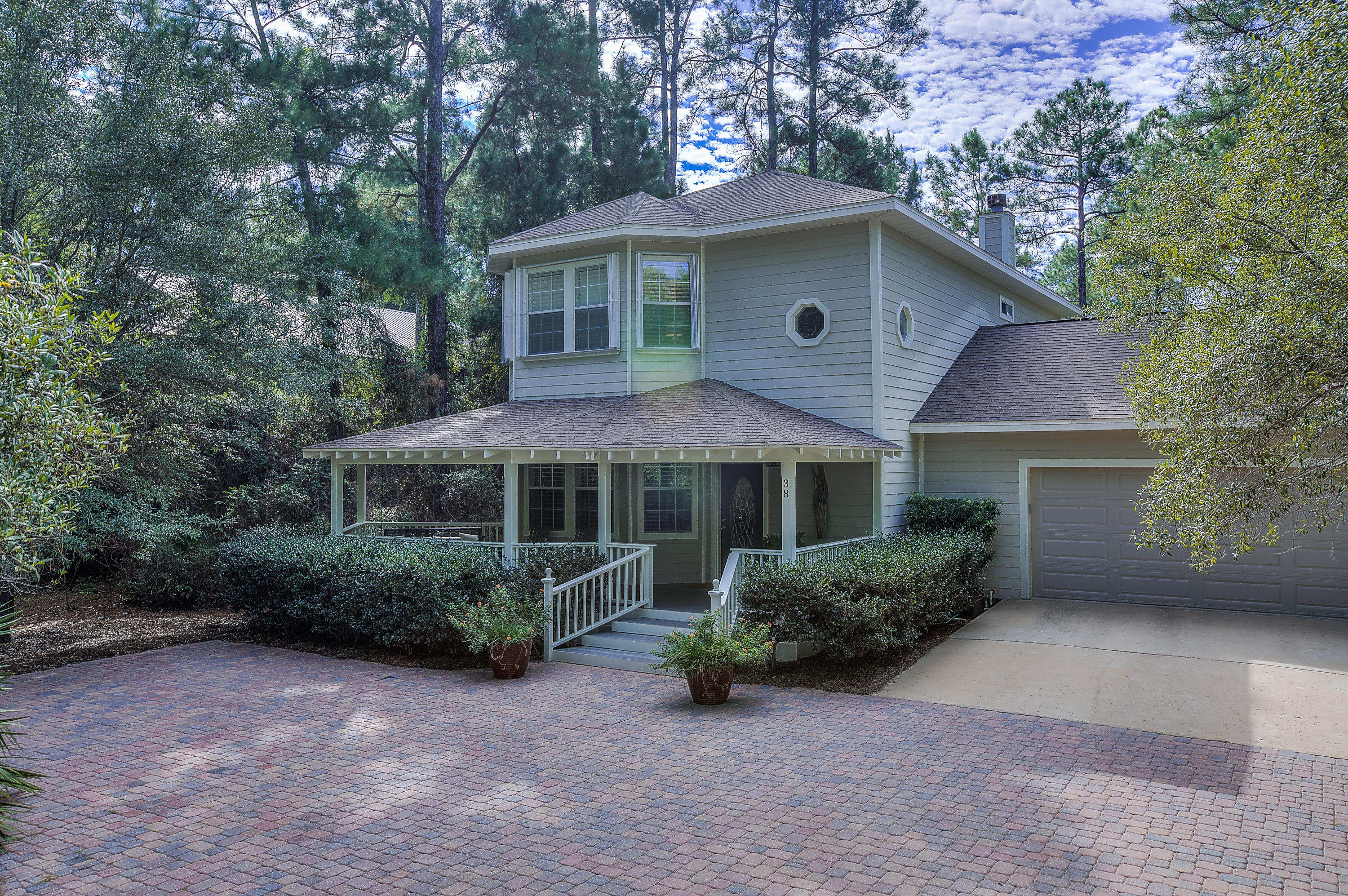 THE SHALLOWS - Residential Lease