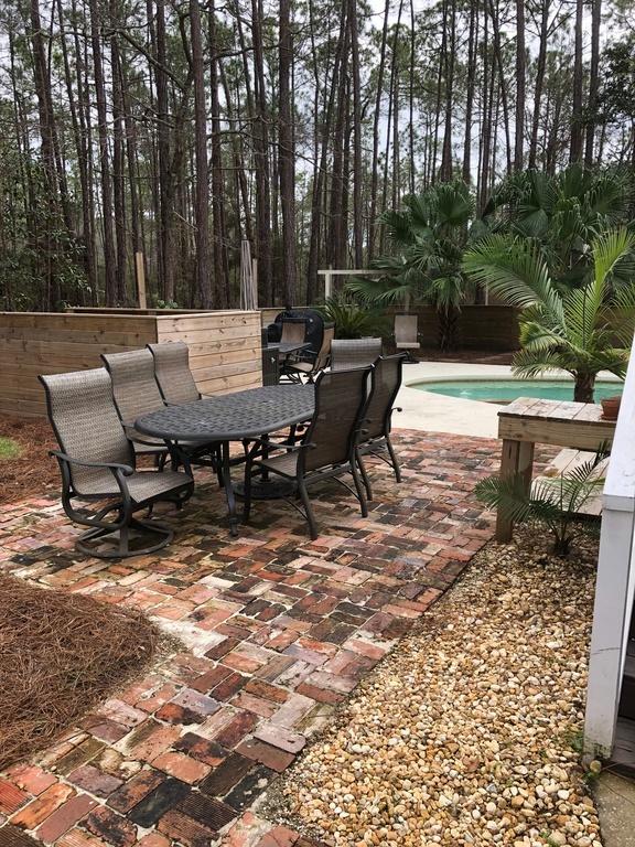 WHISPERING PINES 1ST ADDN - Residential