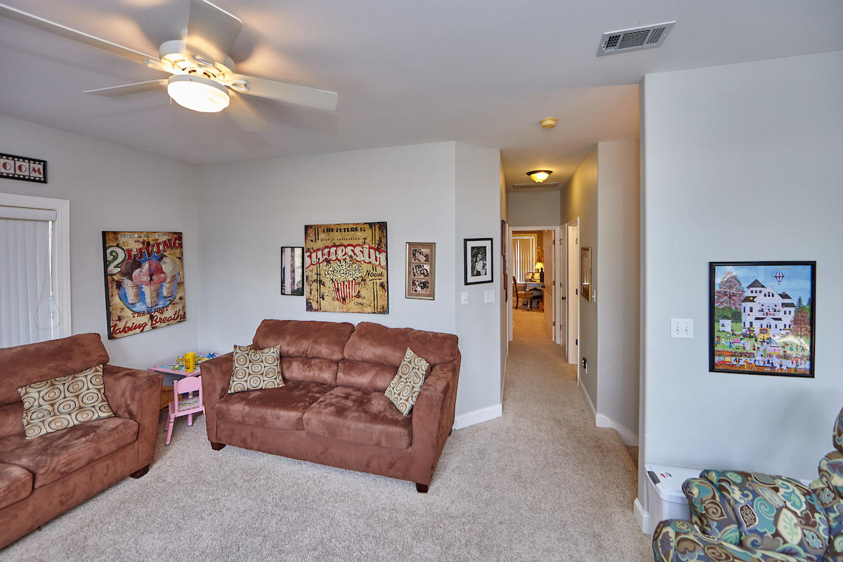 WHISPERING PINES 1ST ADDN - Residential