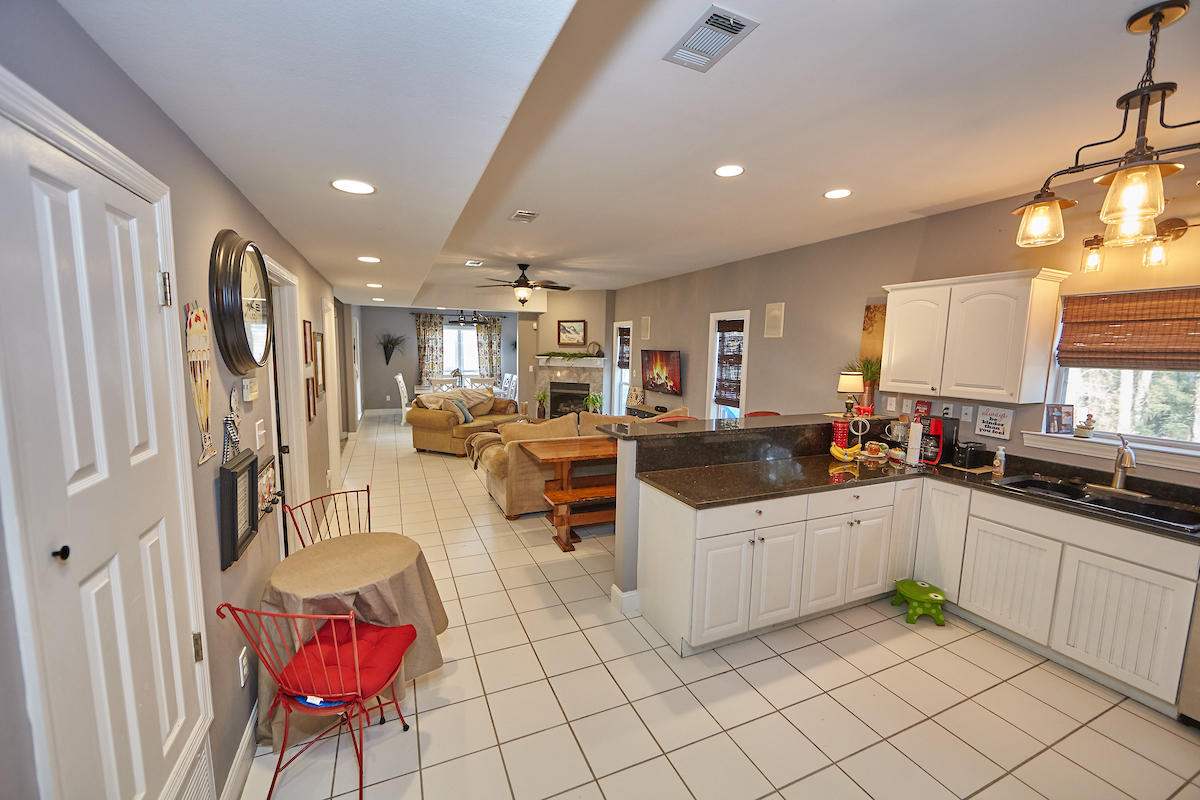 WHISPERING PINES 1ST ADDN - Residential