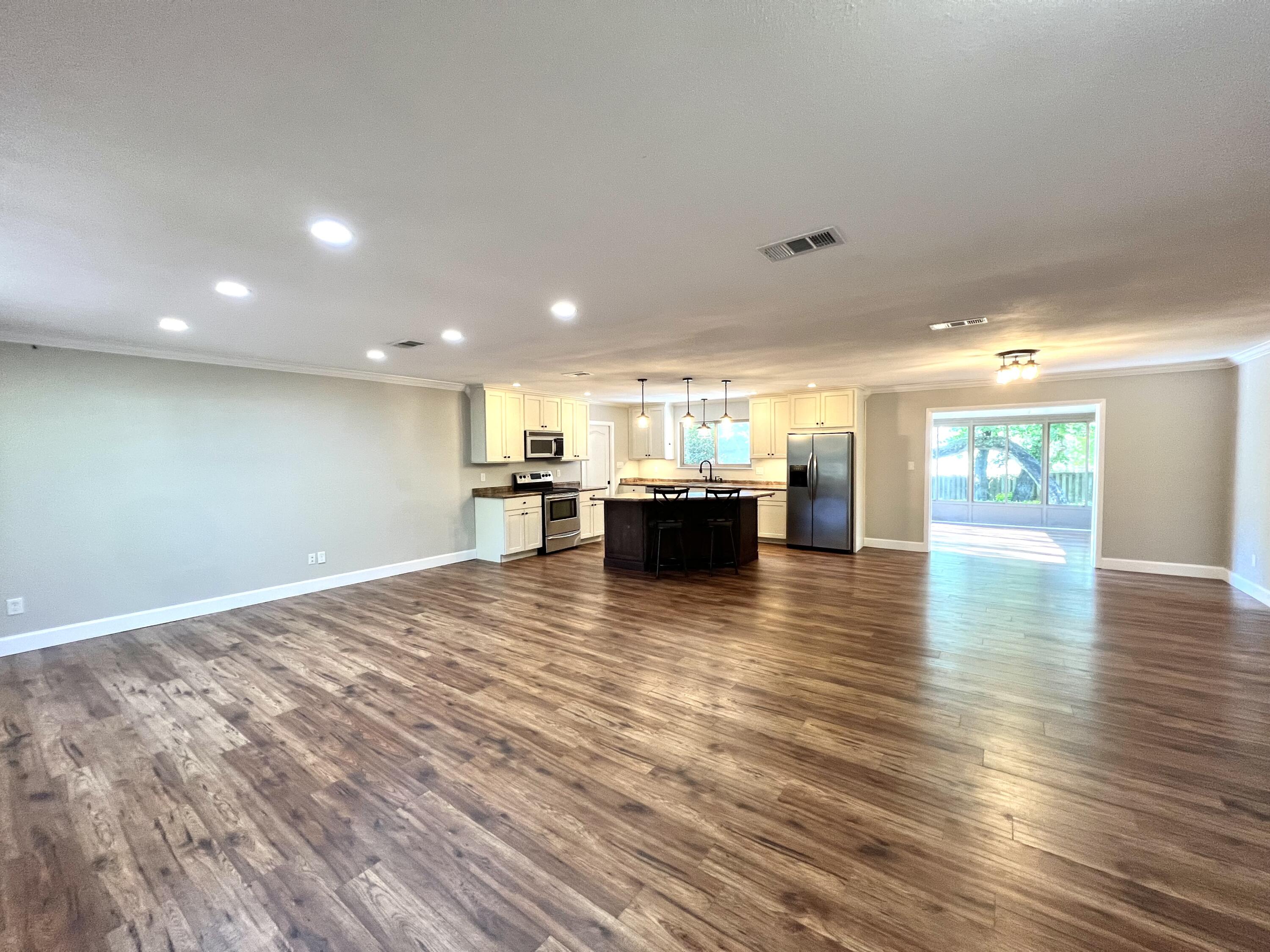 LAKE SHARON ESTATES - Residential Lease