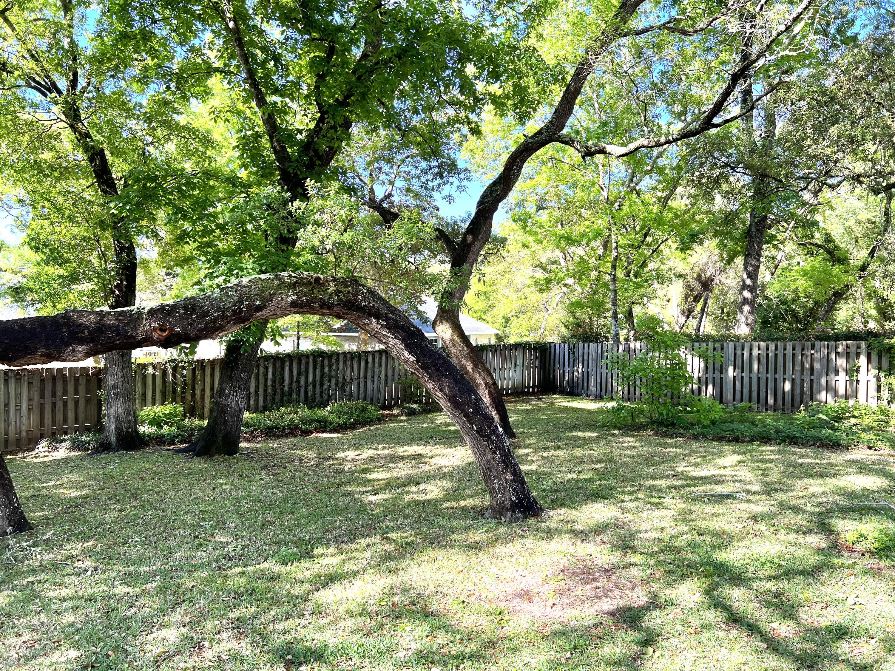 LAKE SHARON ESTATES - Residential Lease