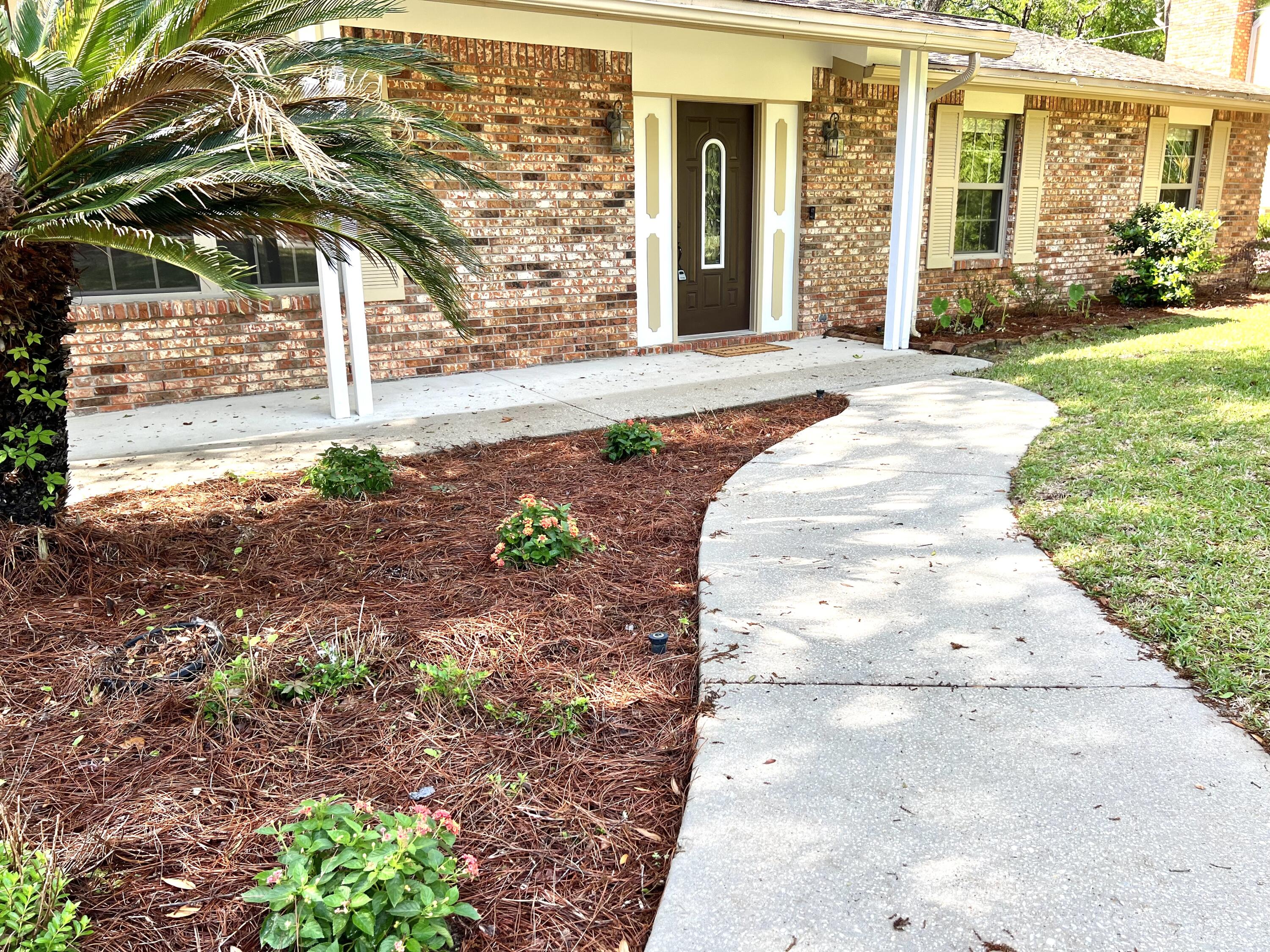 LAKE SHARON ESTATES - Residential Lease