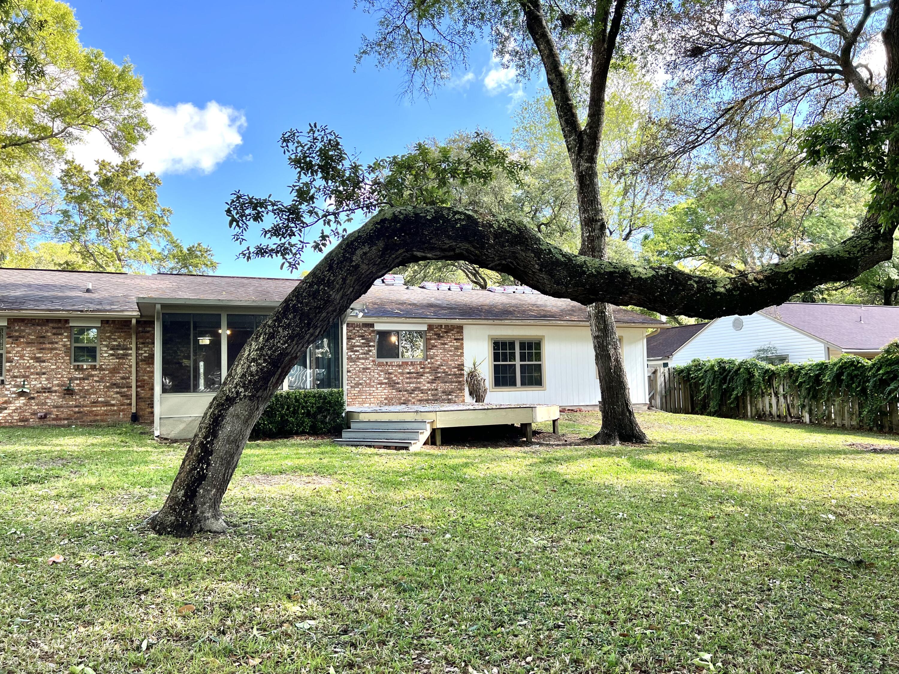 LAKE SHARON ESTATES - Residential Lease