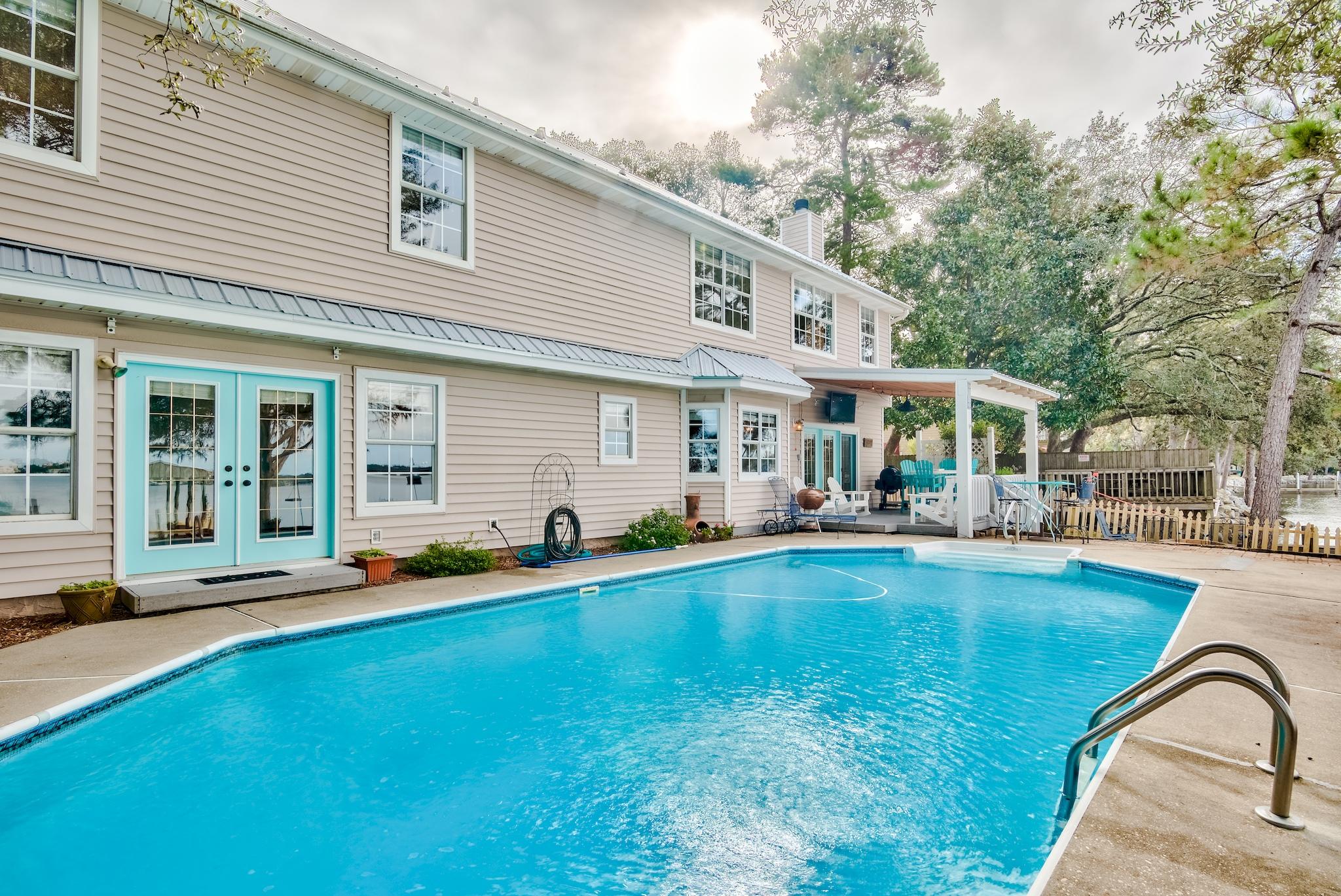 PALM SHORES - Residential