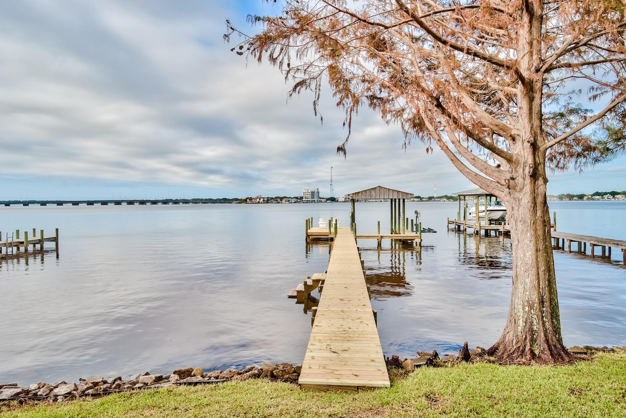 PALM SHORES - Residential