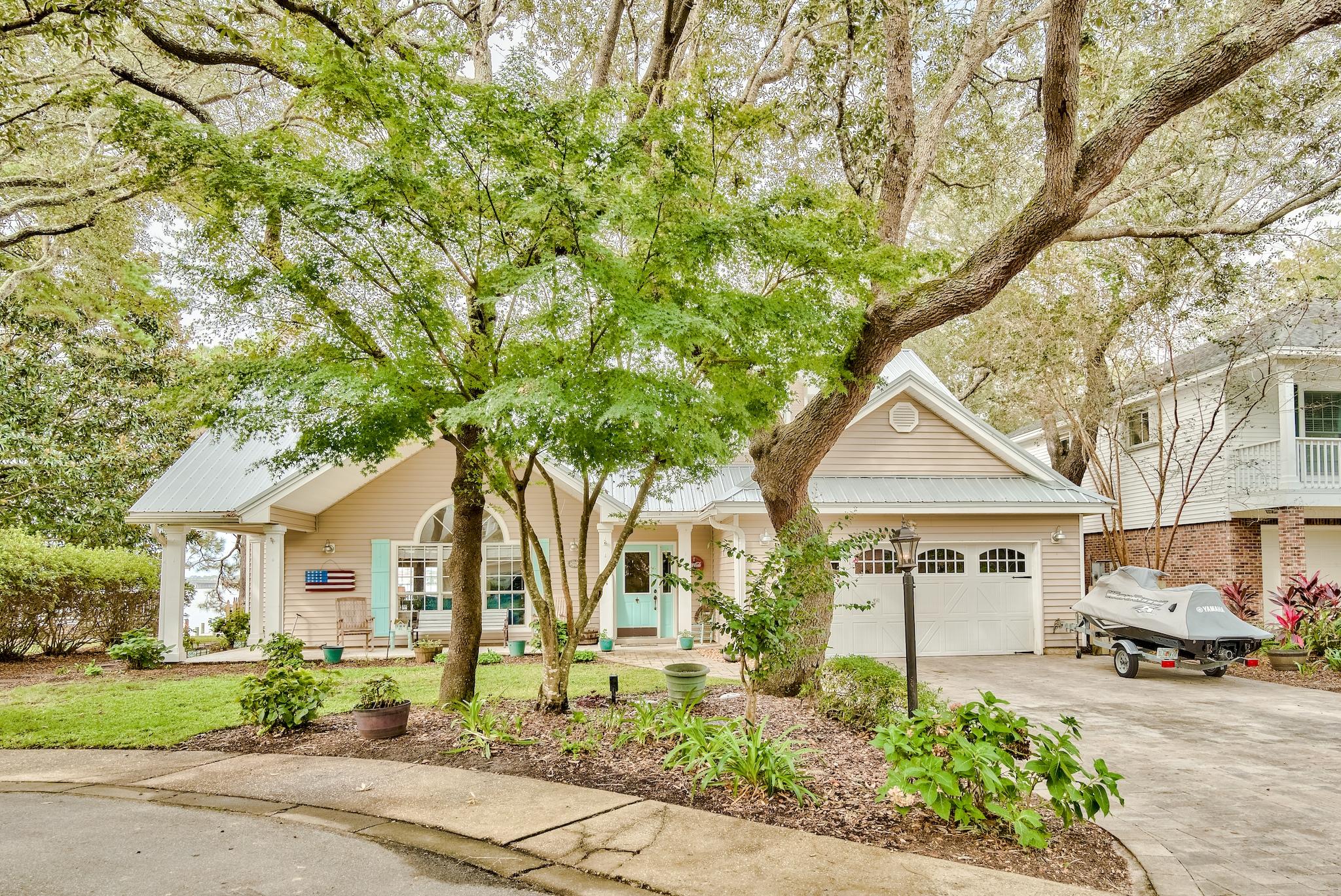 PALM SHORES - Residential