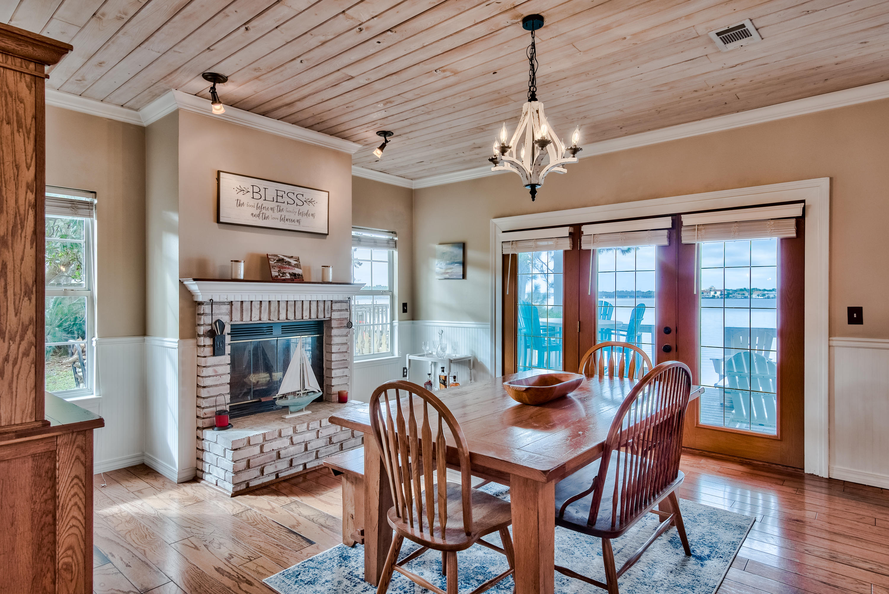 PALM SHORES - Residential