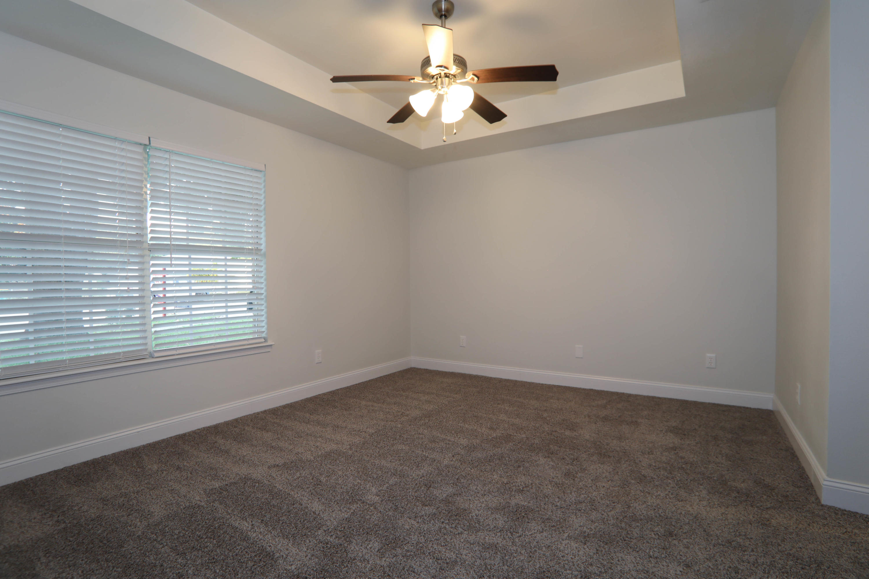 GRAND OAKS REPLAT LOTS 2&3 - Residential