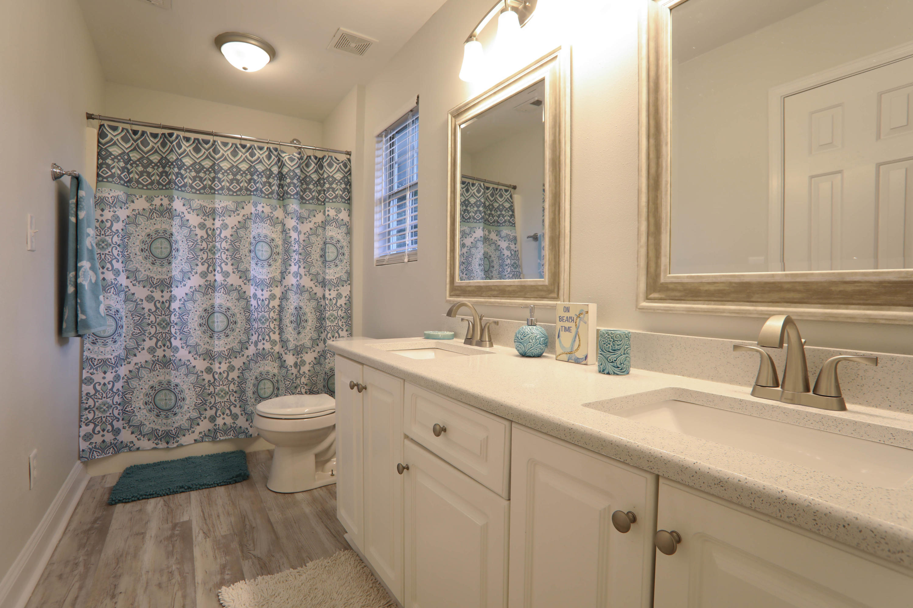 GRAND OAKS REPLAT LOTS 2&3 - Residential