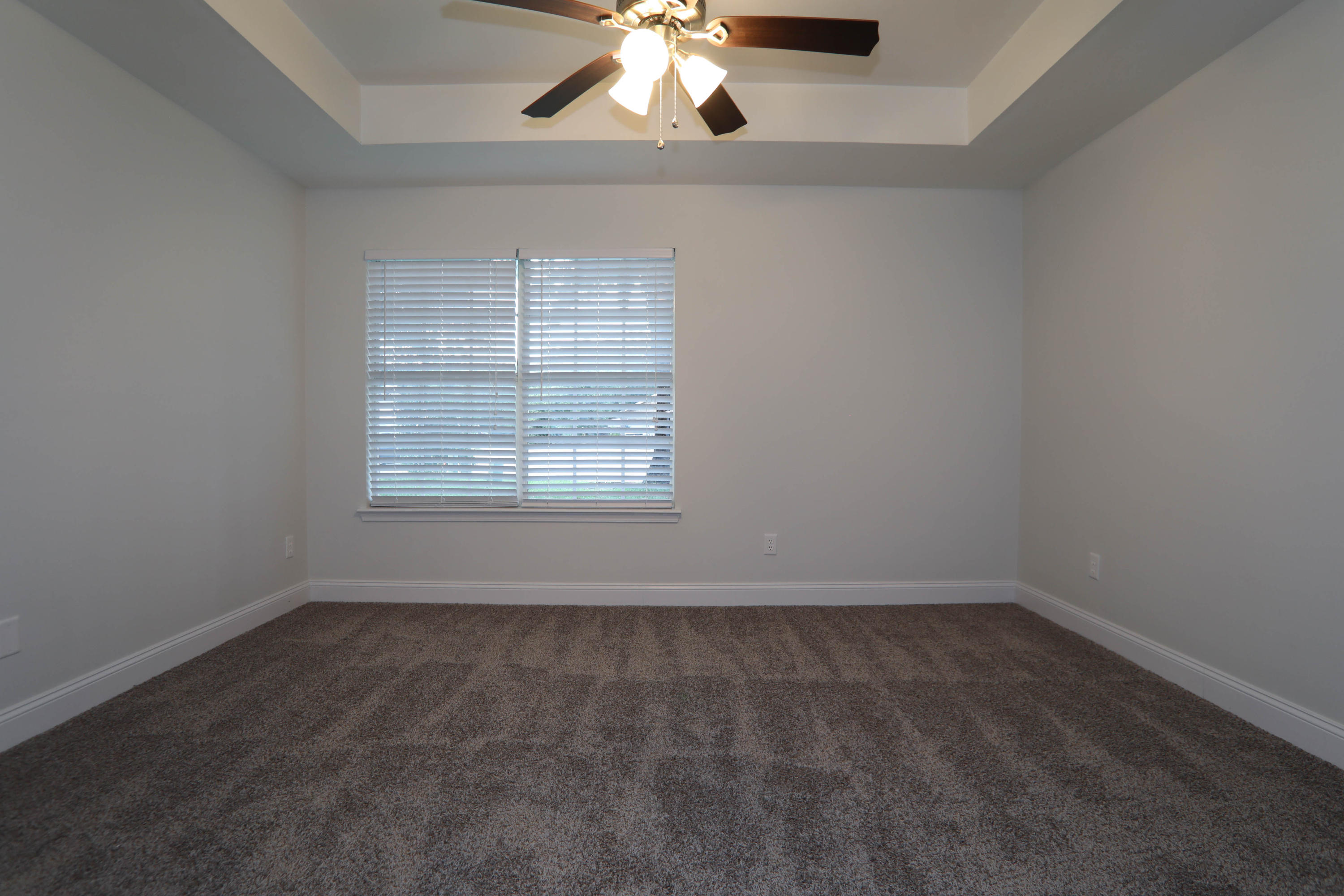 GRAND OAKS REPLAT LOTS 2&3 - Residential