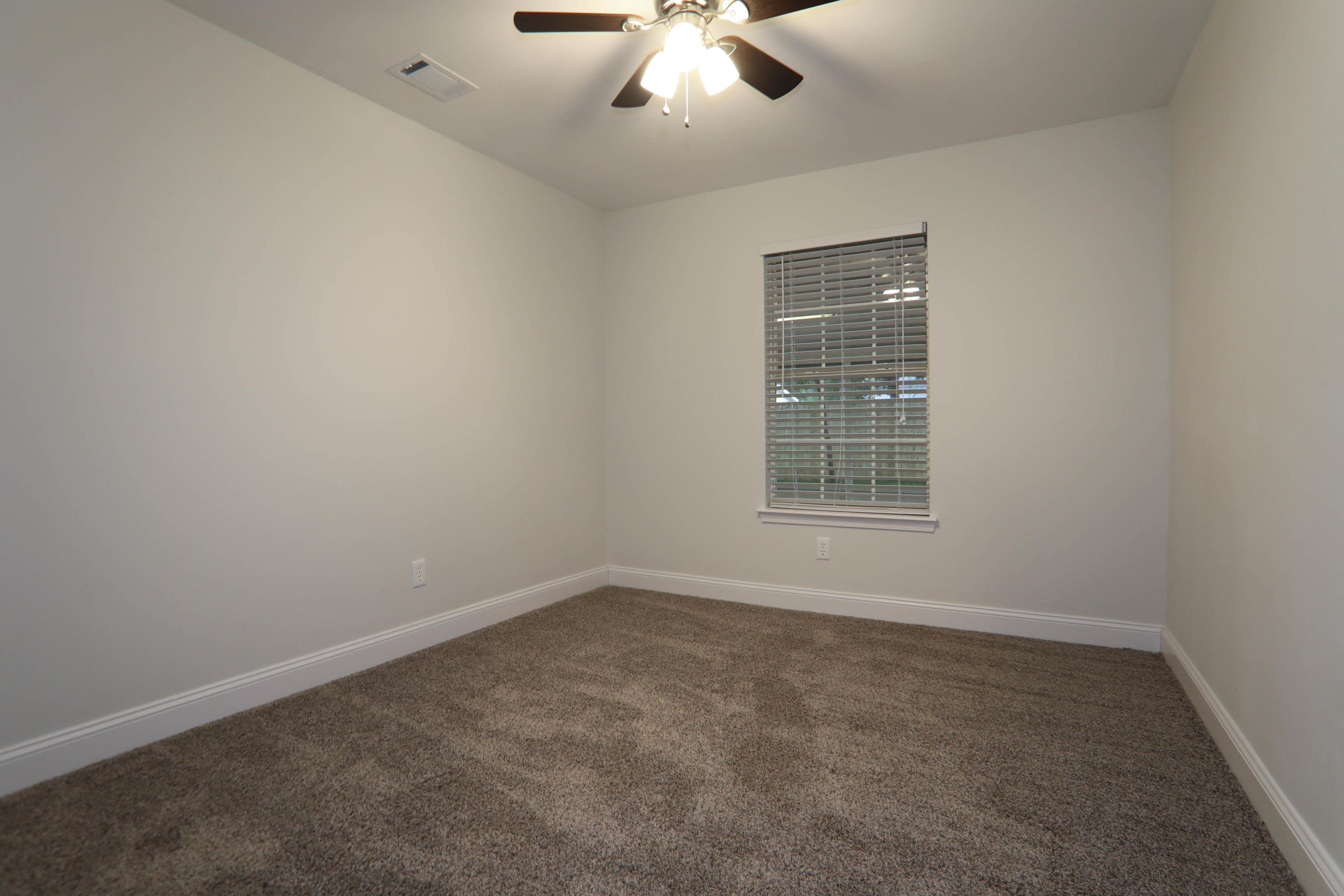 GRAND OAKS REPLAT LOTS 2&3 - Residential