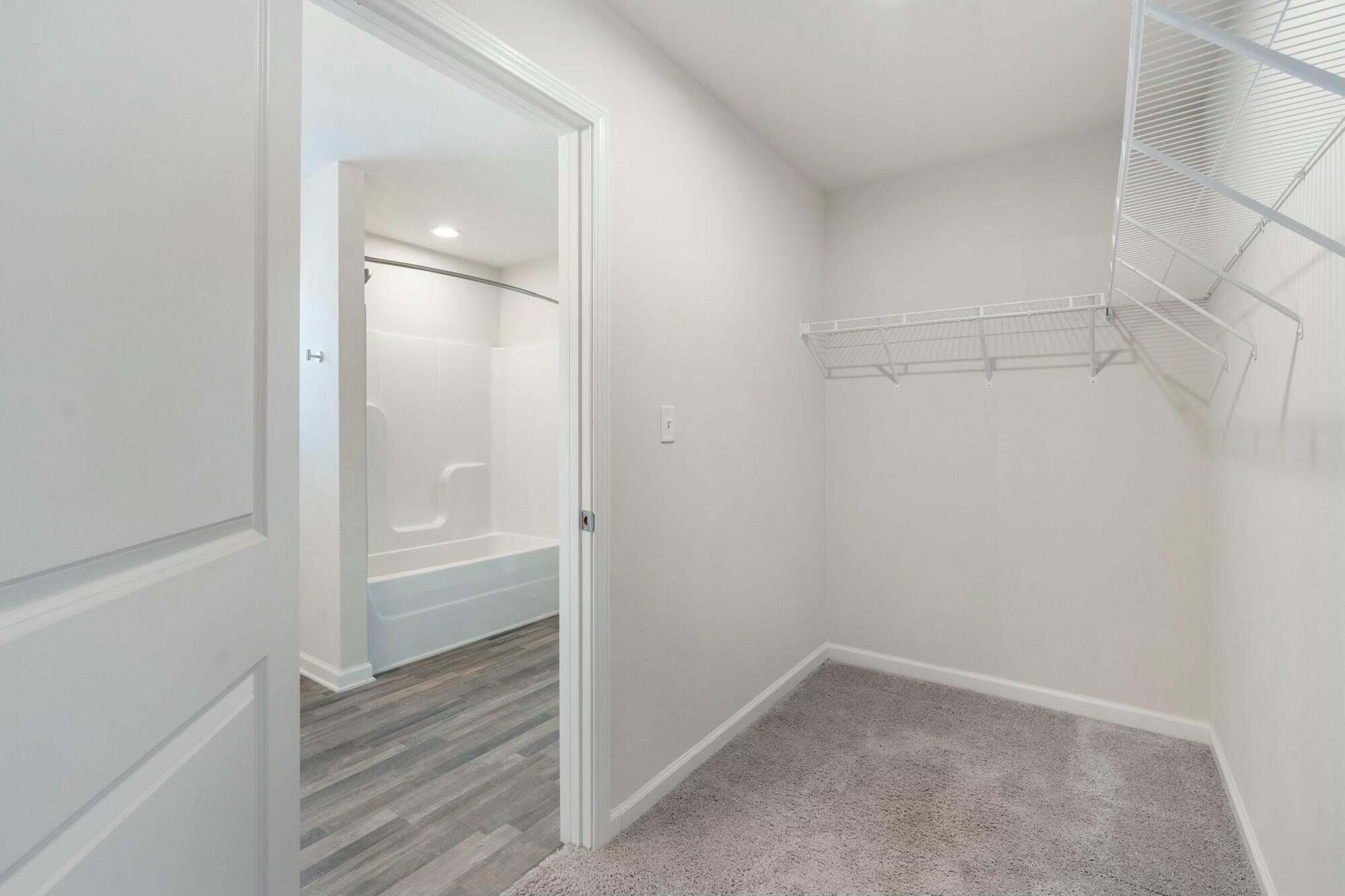 RIVERWALK PH I - Residential Lease