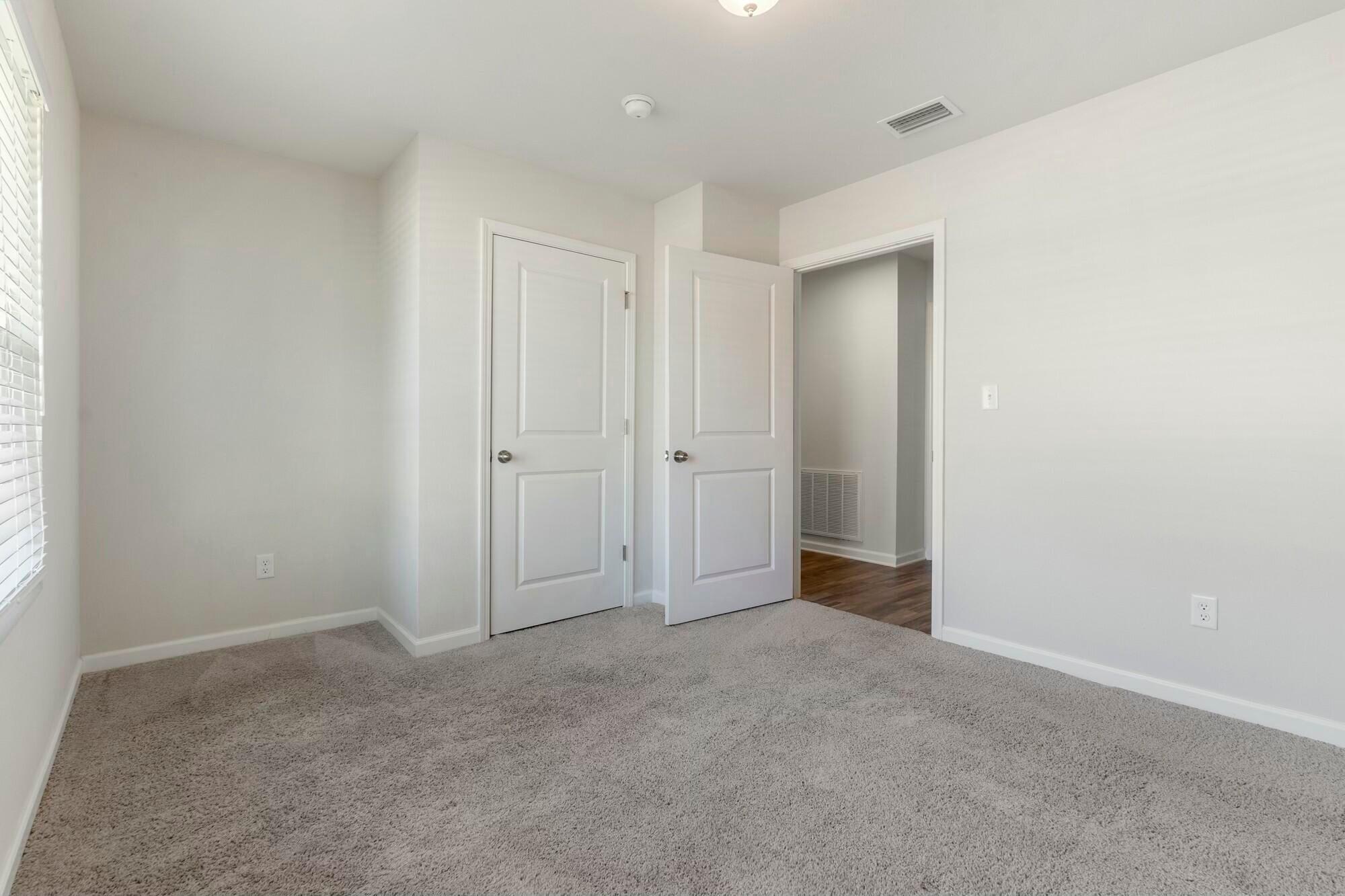 RIVERWALK PH I - Residential Lease