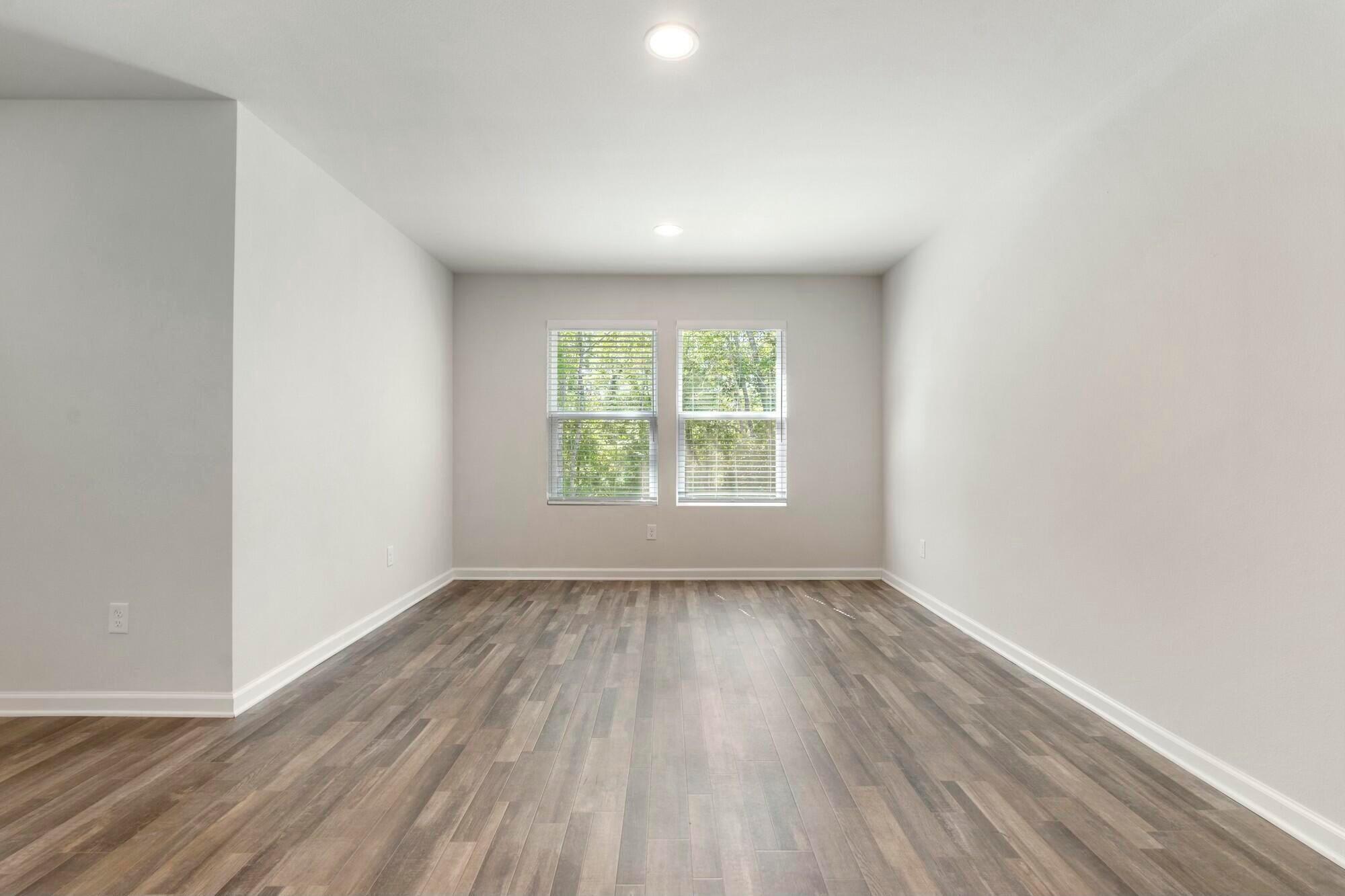 RIVERWALK PH I - Residential Lease