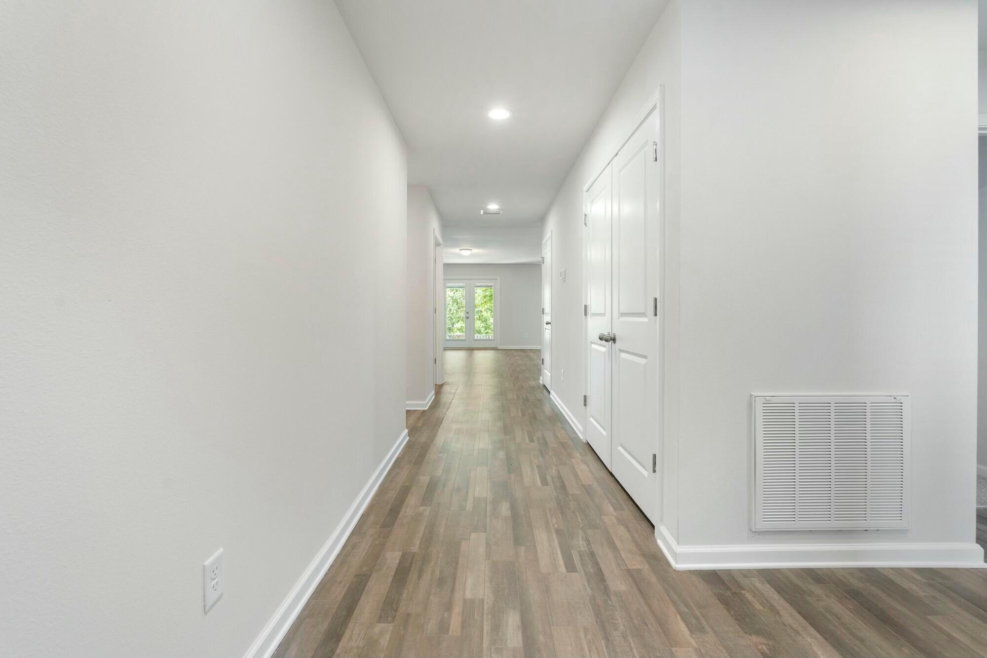 RIVERWALK PH I - Residential Lease